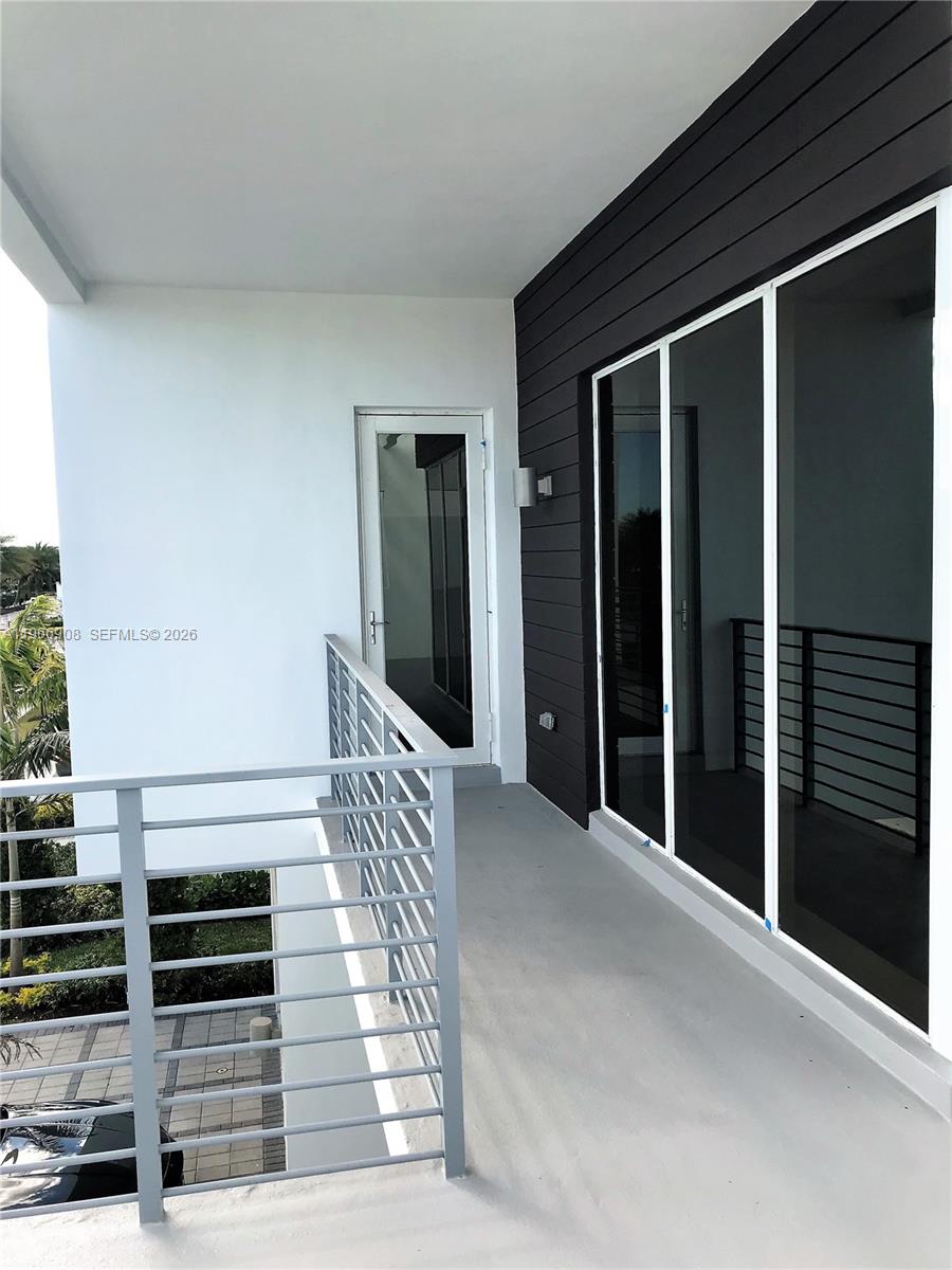 10055 NW 75th St, Doral FL 33178