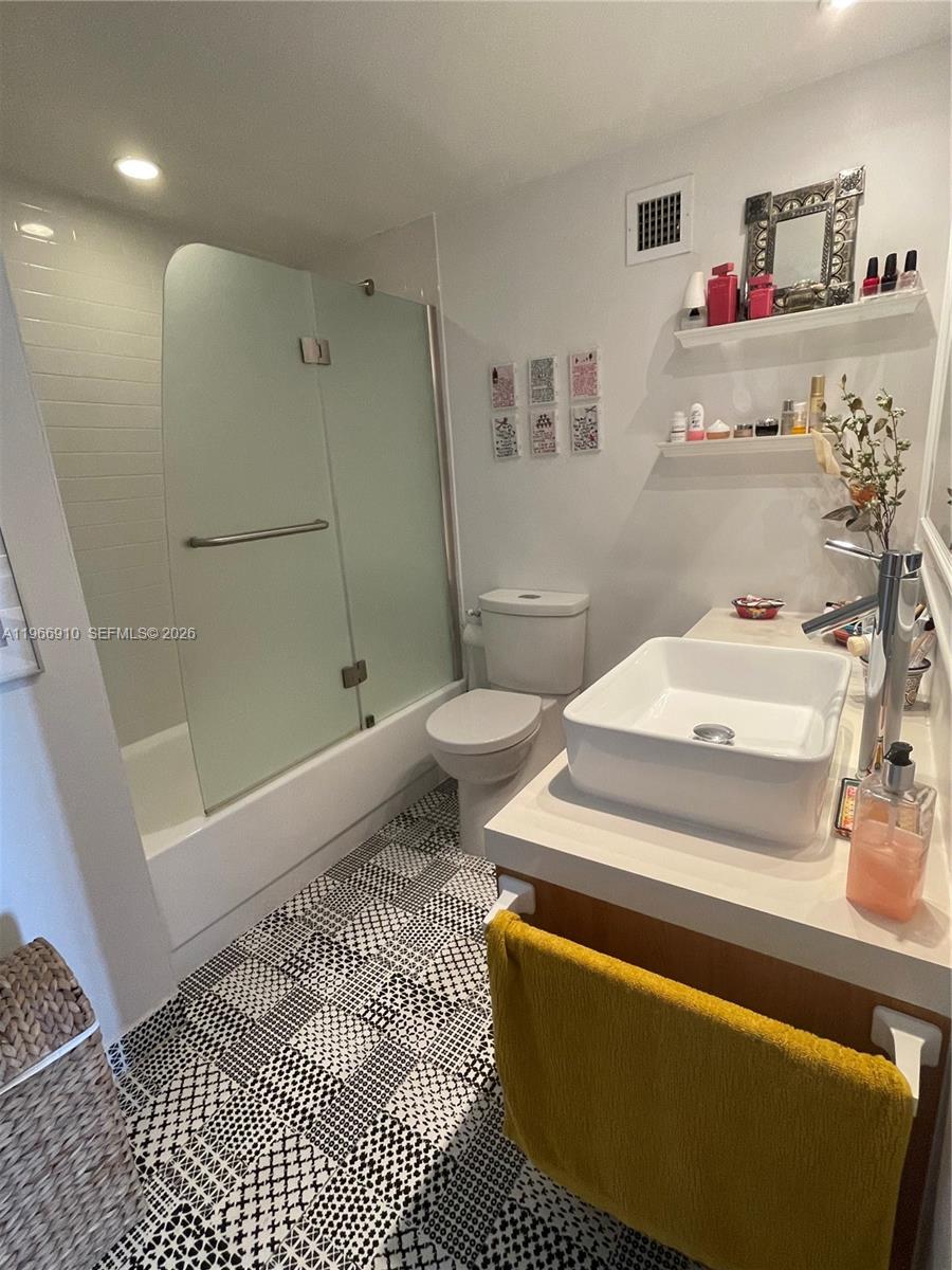 1200 West Ave #1418, Miami Beach FL 33139
