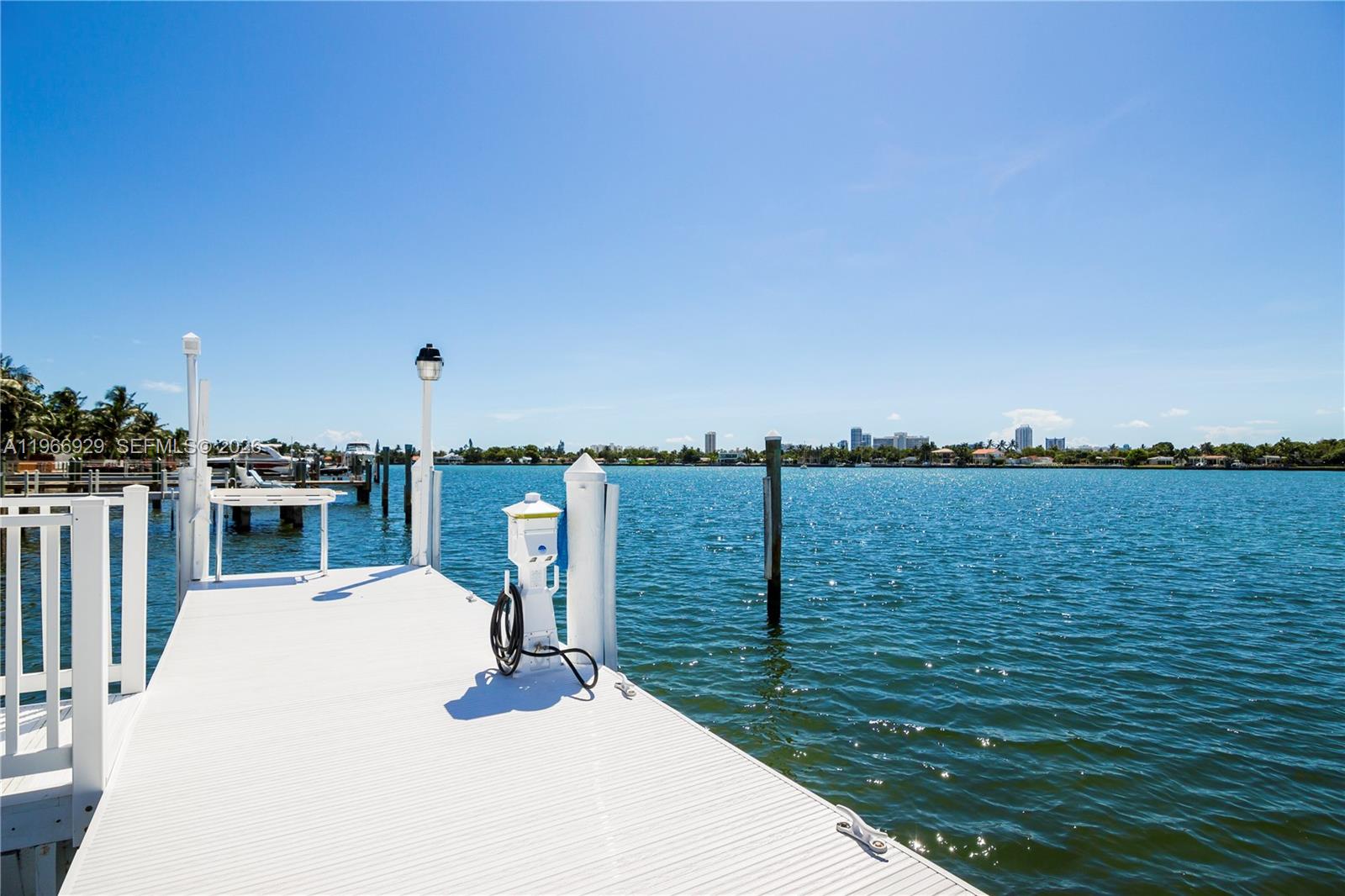 1400 Stillwater Dr, Miami Beach FL 33141