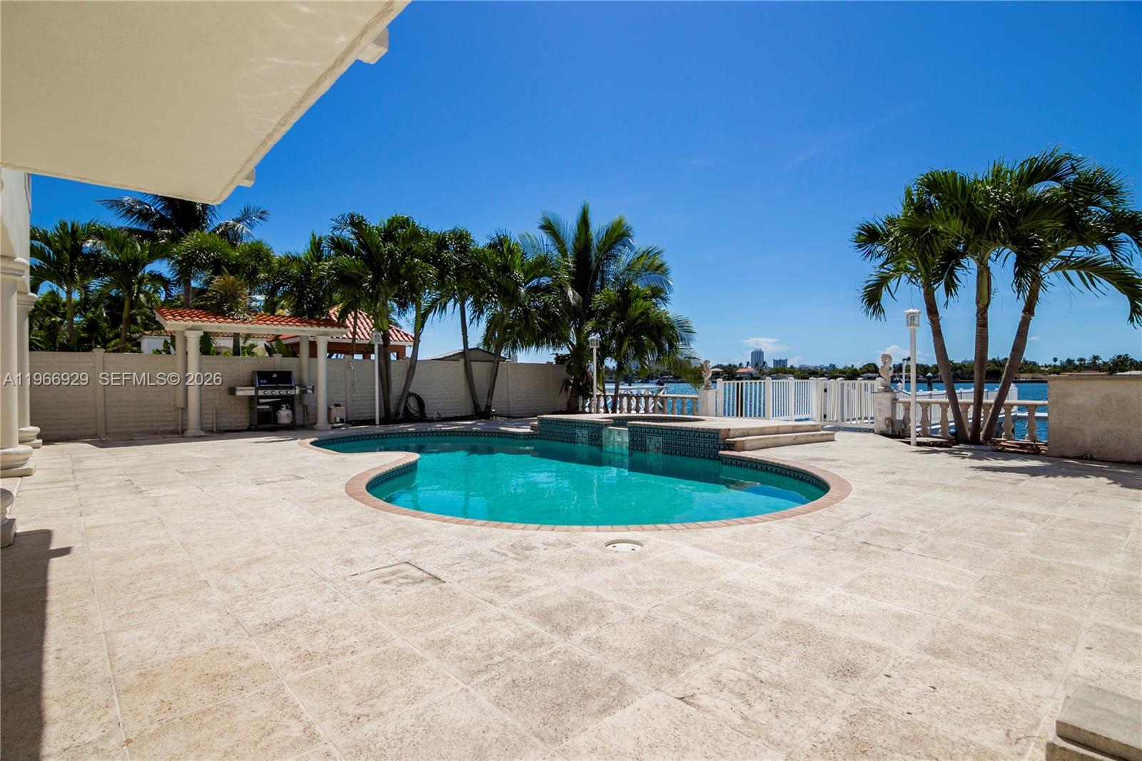 1400 Stillwater Dr, Miami Beach FL 33141