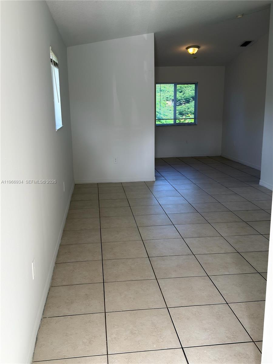 930 NE 34th Ave #201, Homestead FL 33033