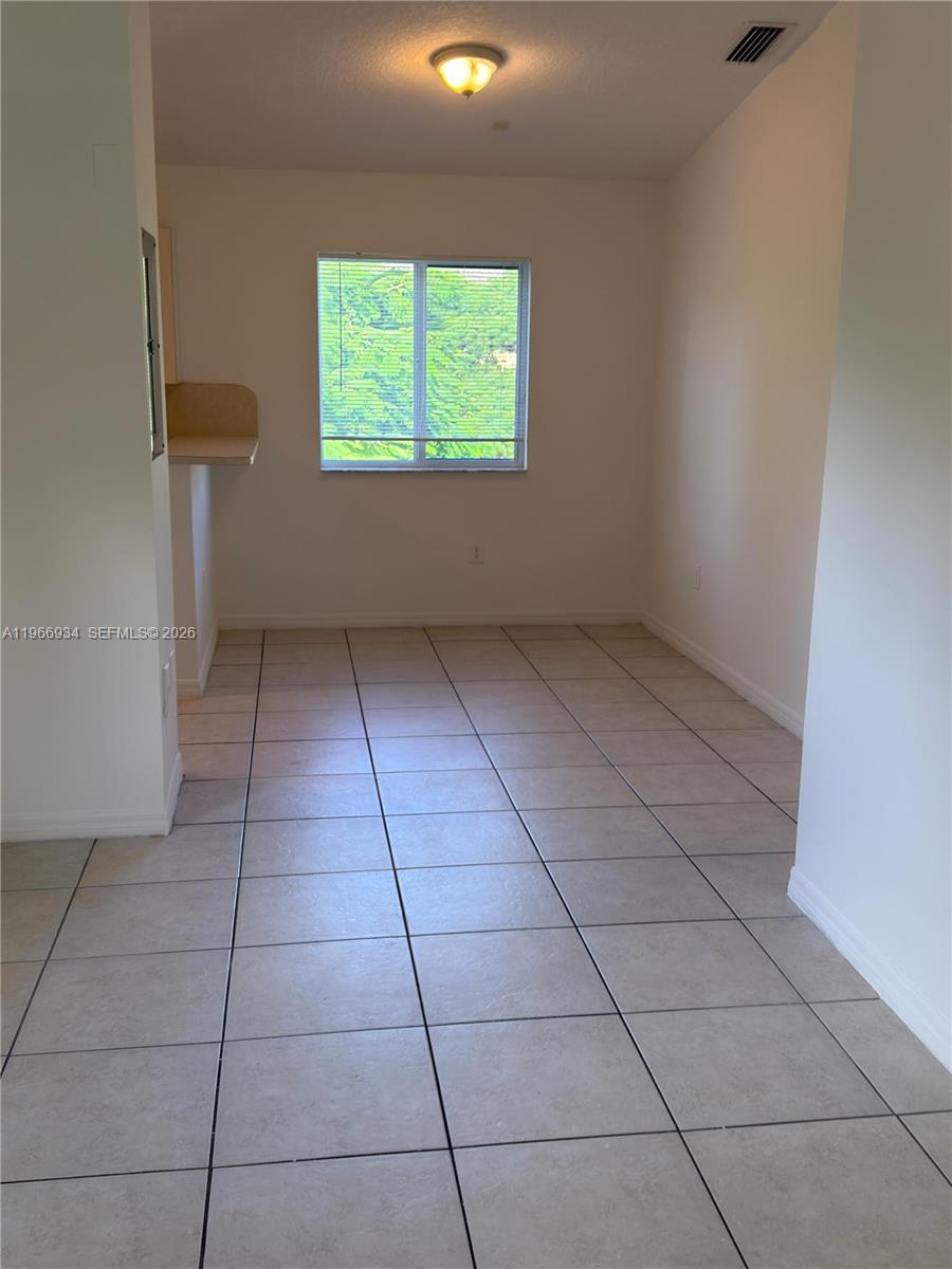 930 NE 34th Ave #201, Homestead FL 33033