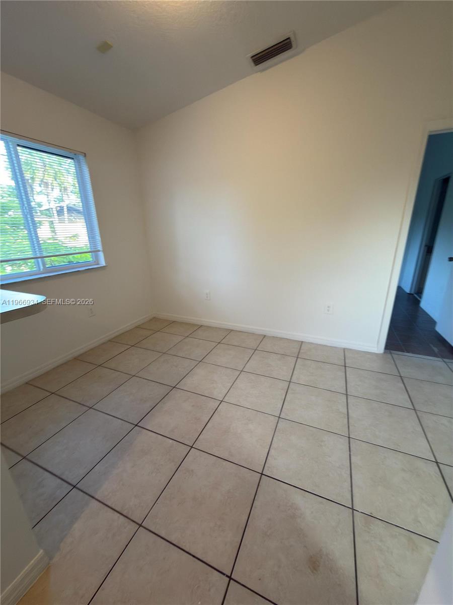 930 NE 34th Ave #201, Homestead FL 33033