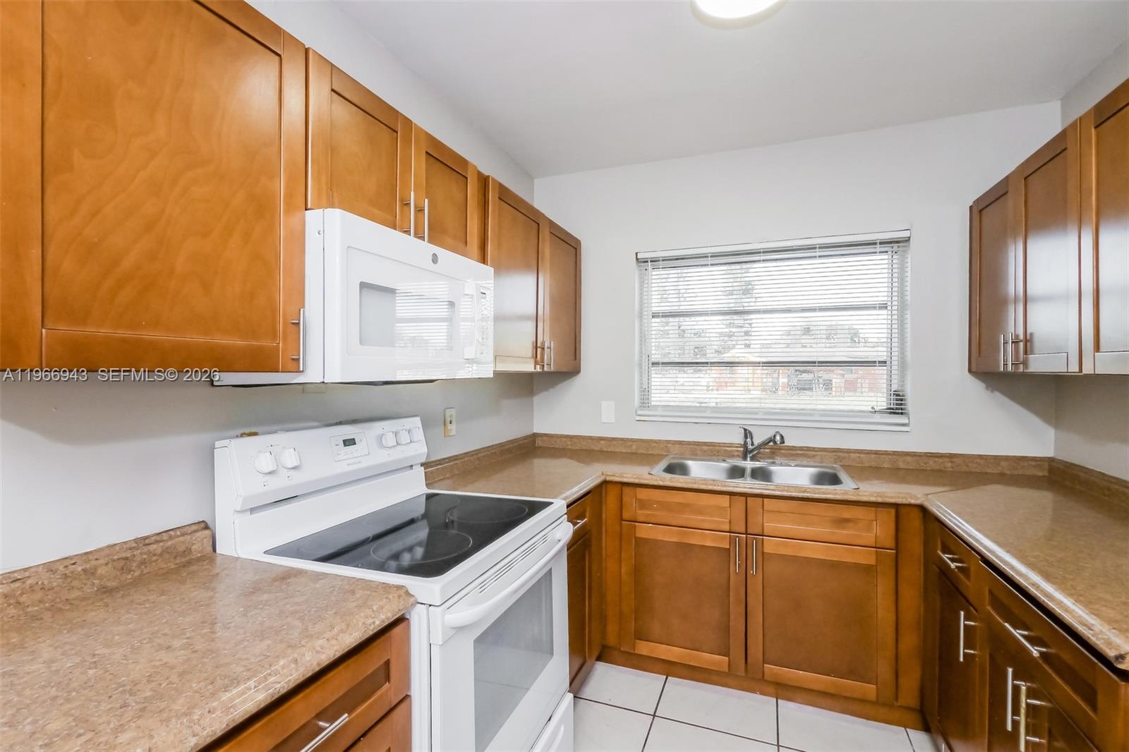 3010 NW 187th St, Miami Gardens FL 33056
