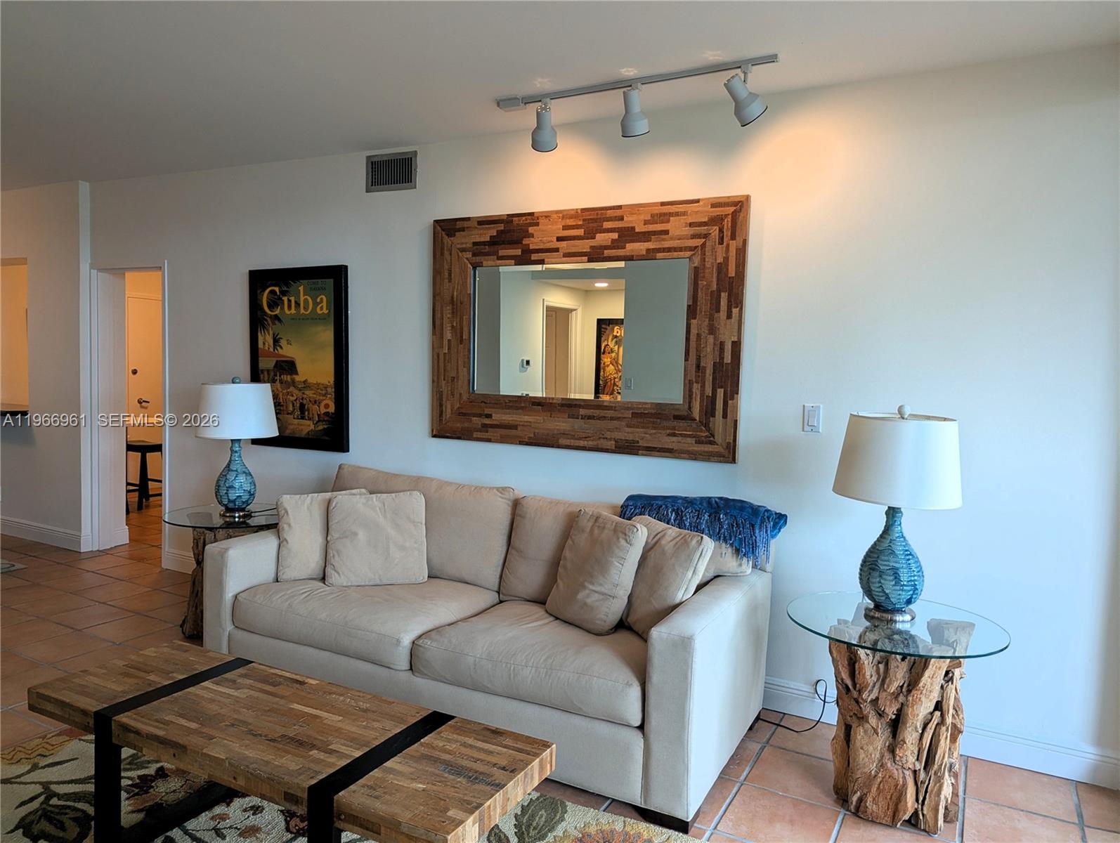 5161 Collins Ave #208, Miami Beach FL 33140