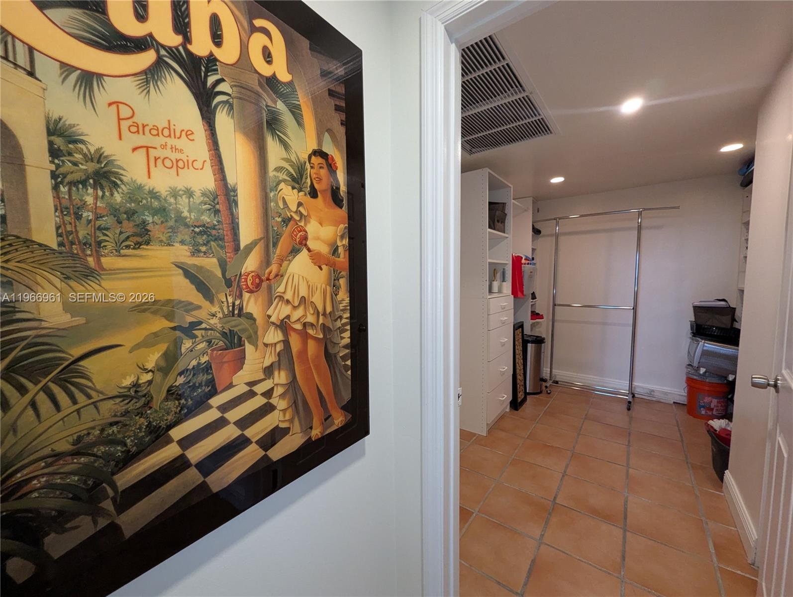 5161 Collins Ave #208, Miami Beach FL 33140