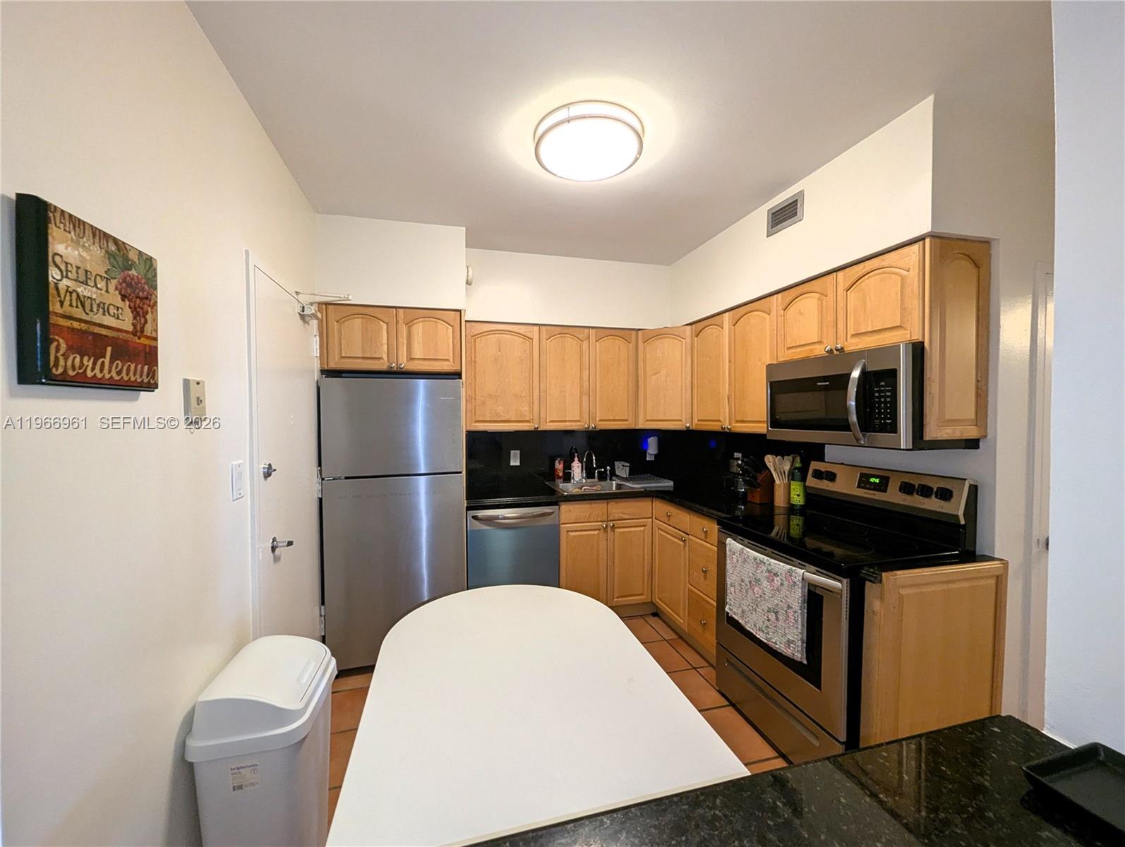 5161 Collins Ave #208, Miami Beach FL 33140