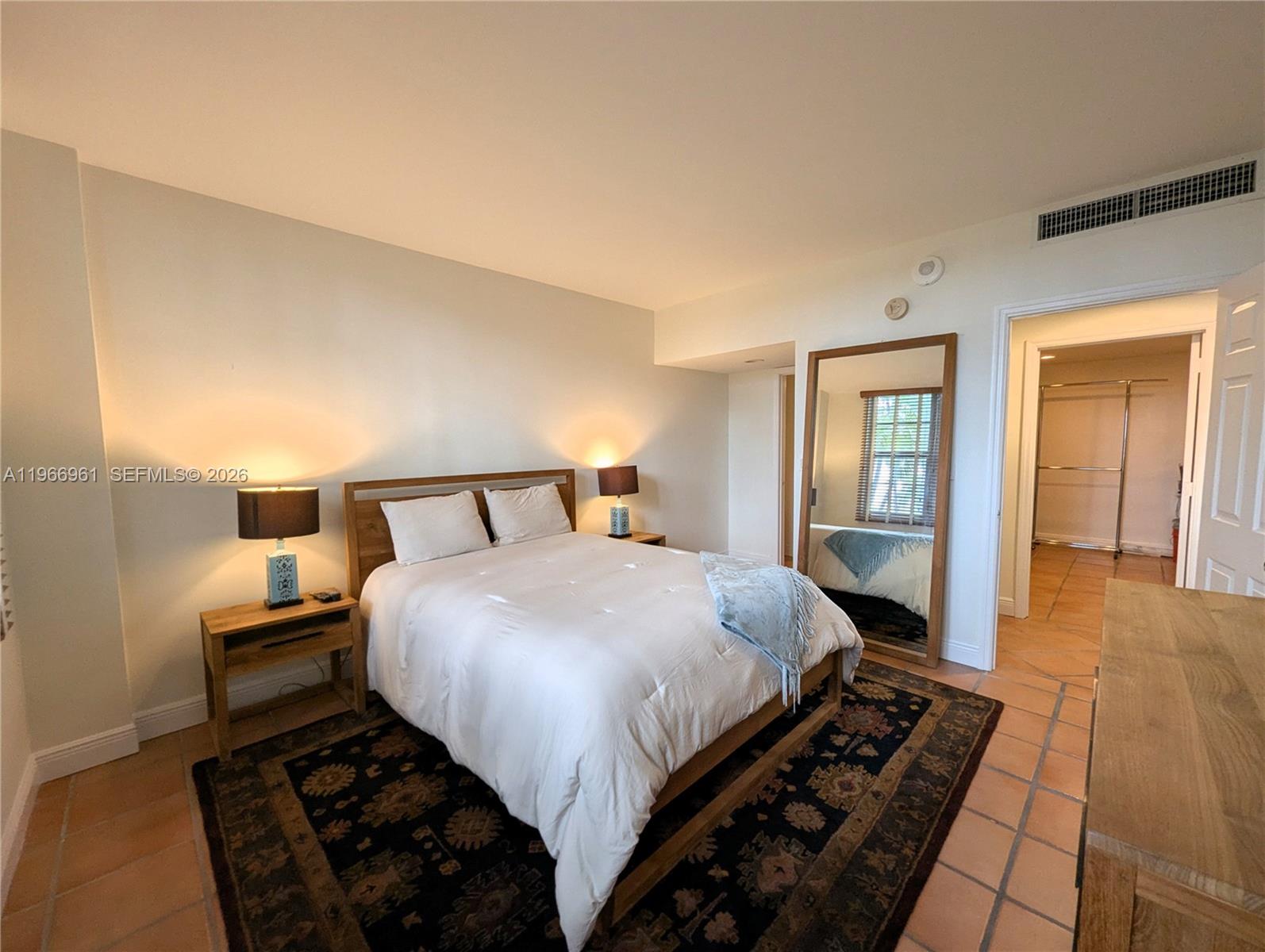 5161 Collins Ave #208, Miami Beach FL 33140