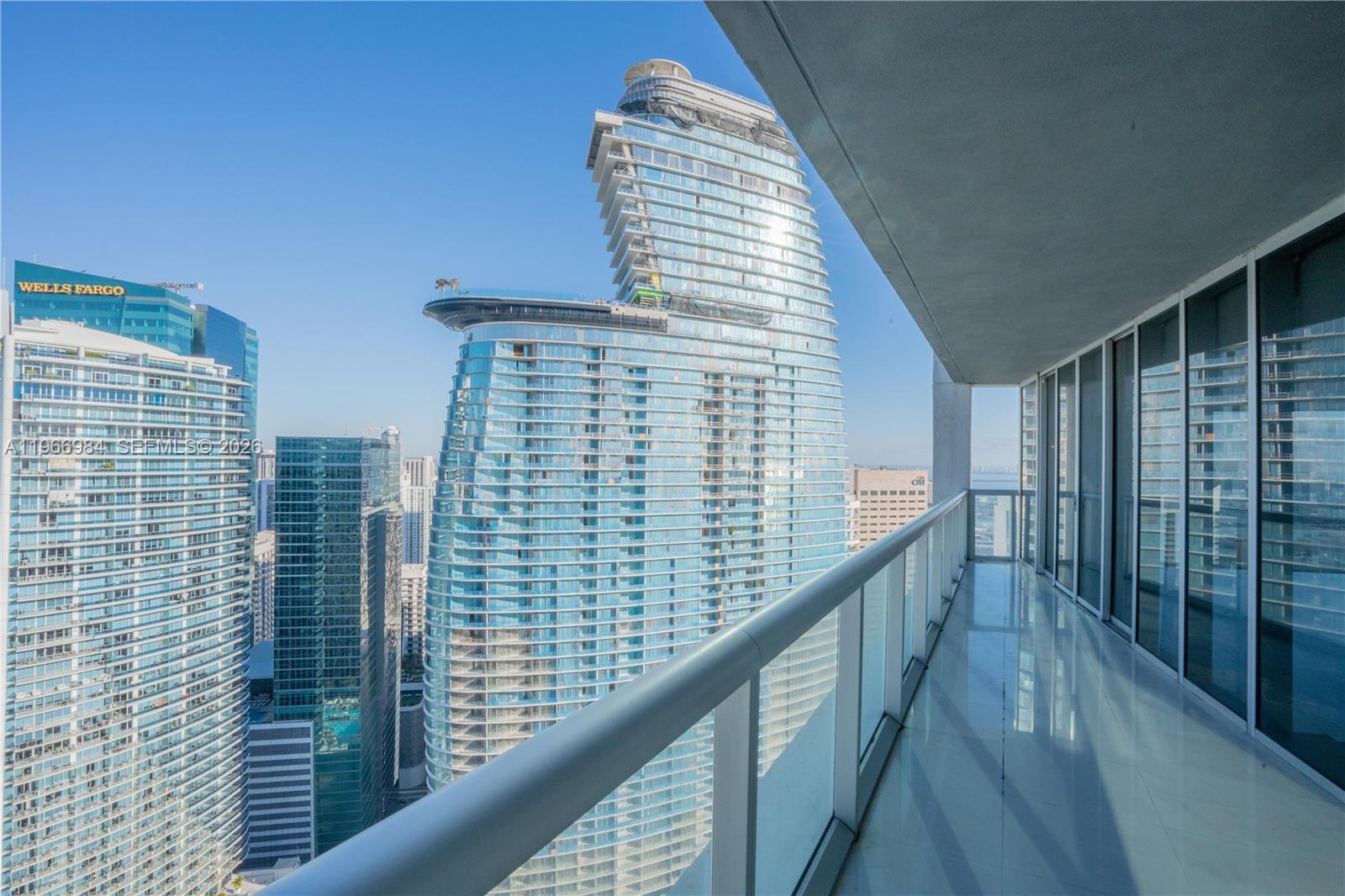 465 Brickell Ave #4802, Miami FL 33131