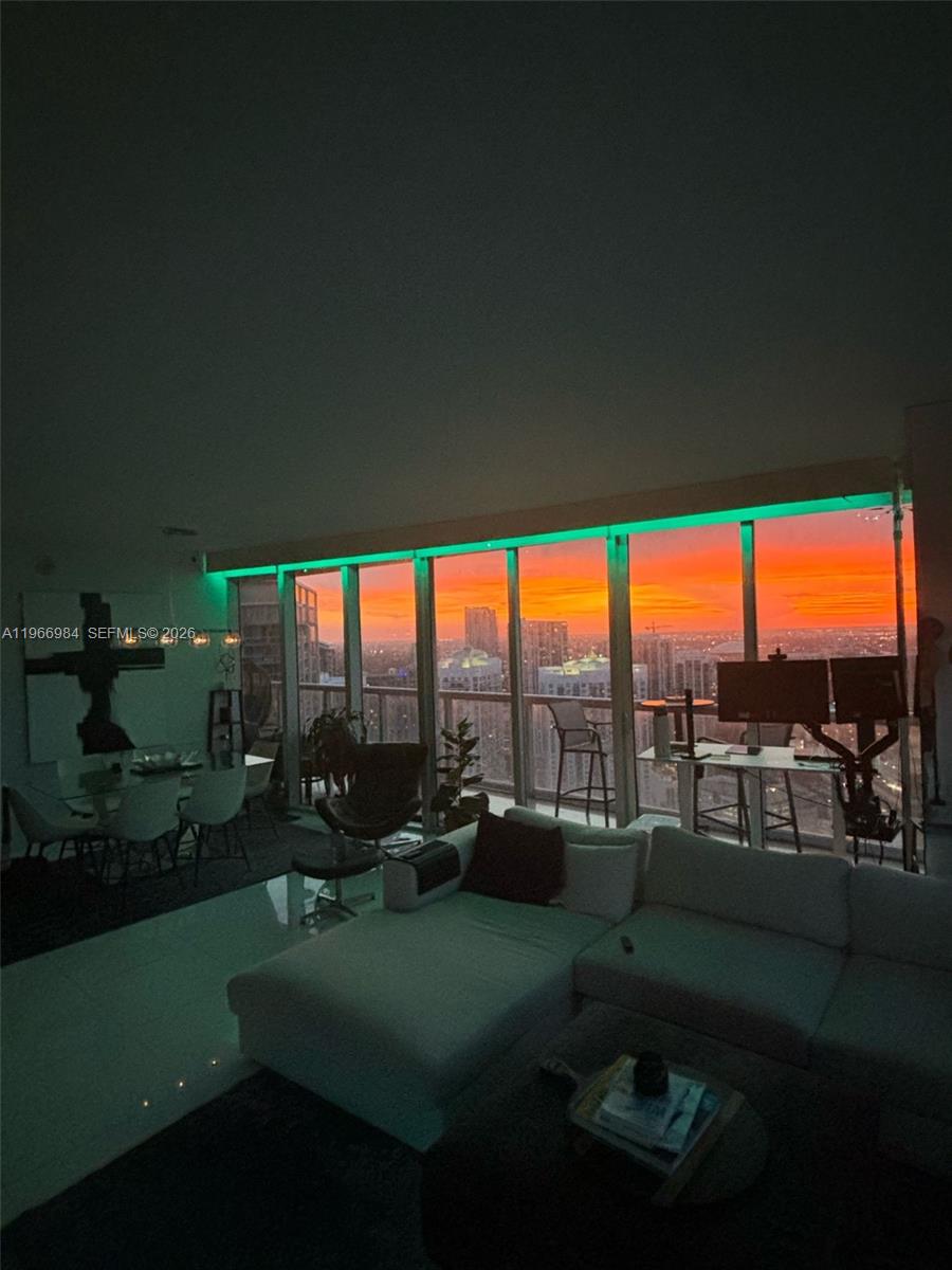 465 Brickell Ave #4802, Miami FL 33131