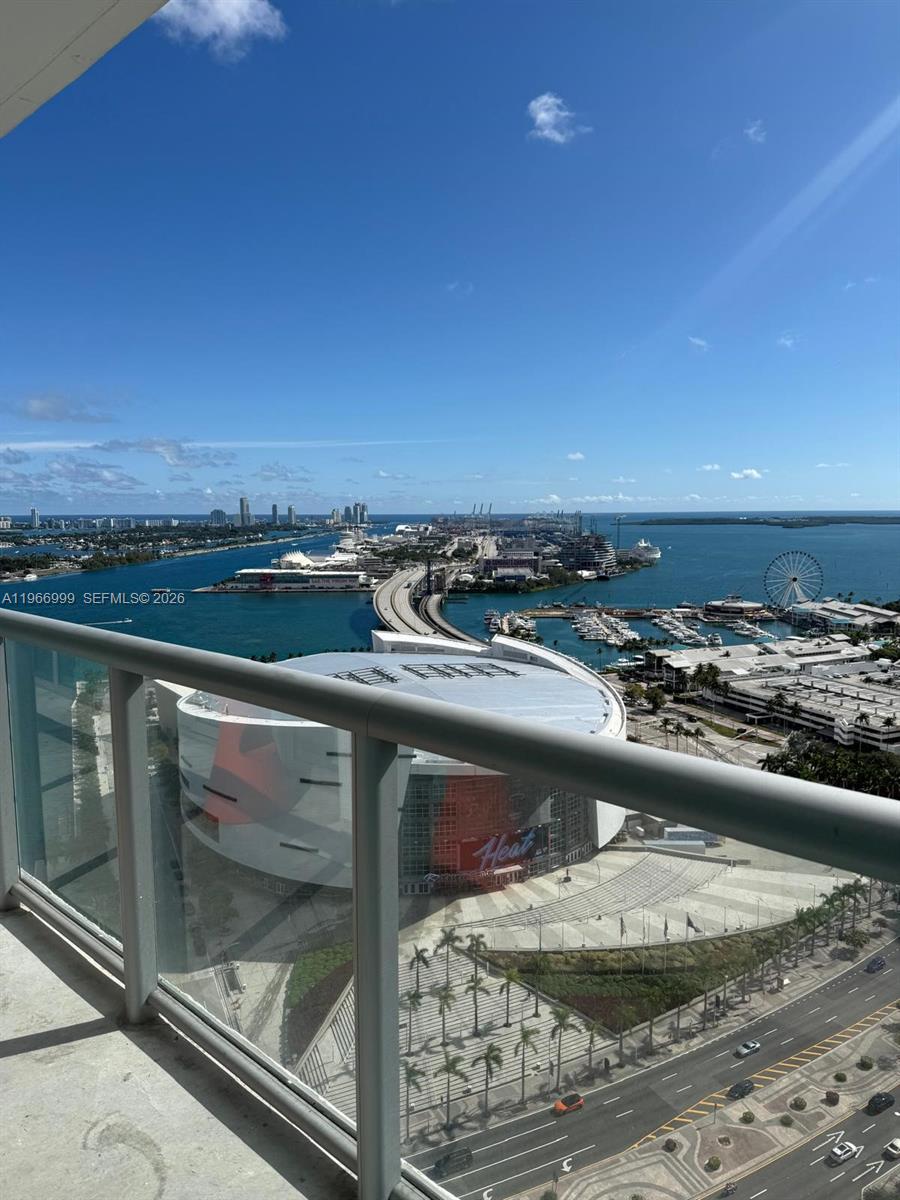 888 Biscayne Blvd #3101, Miami FL 33132