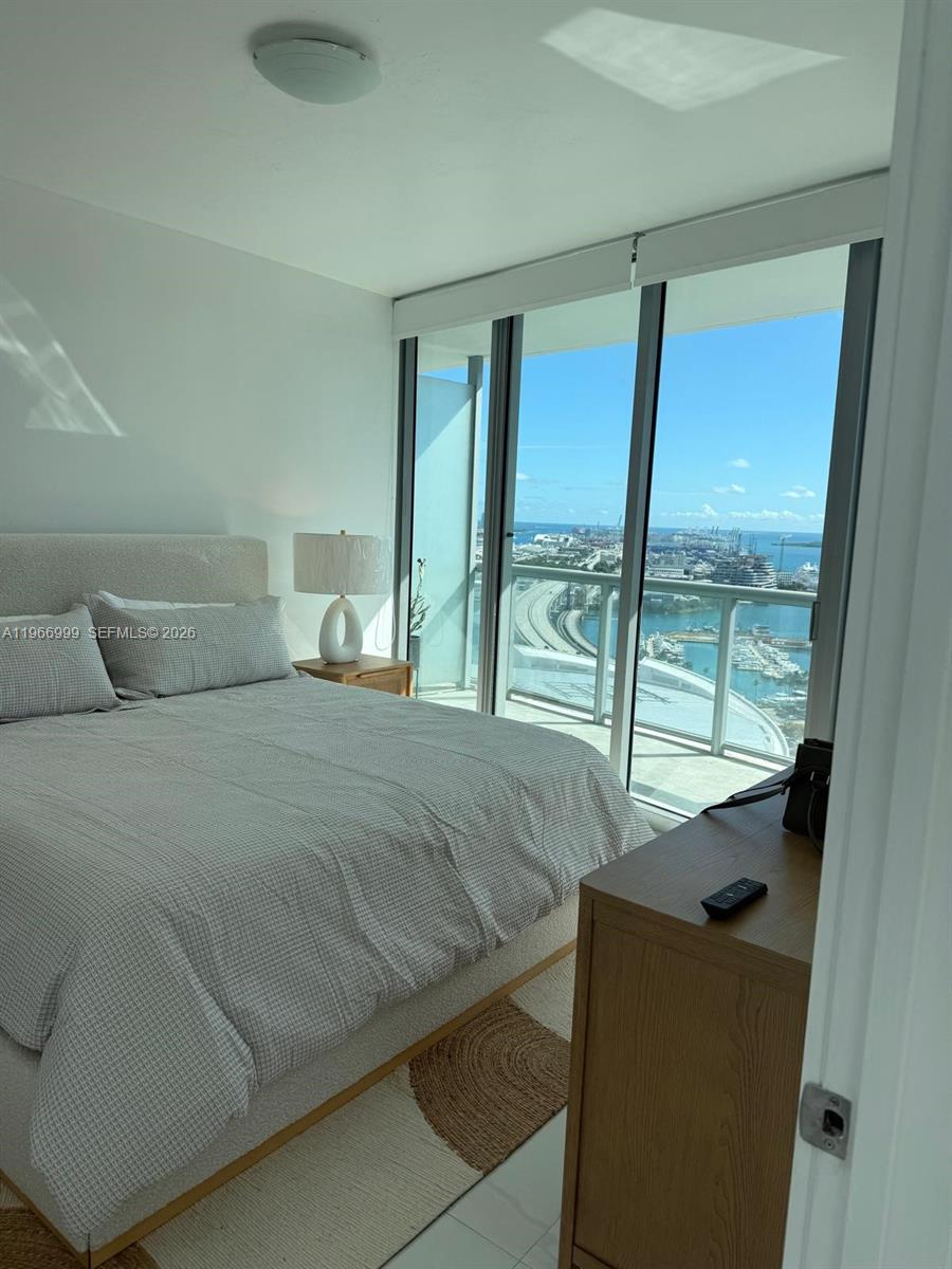 888 Biscayne Blvd #3101, Miami FL 33132