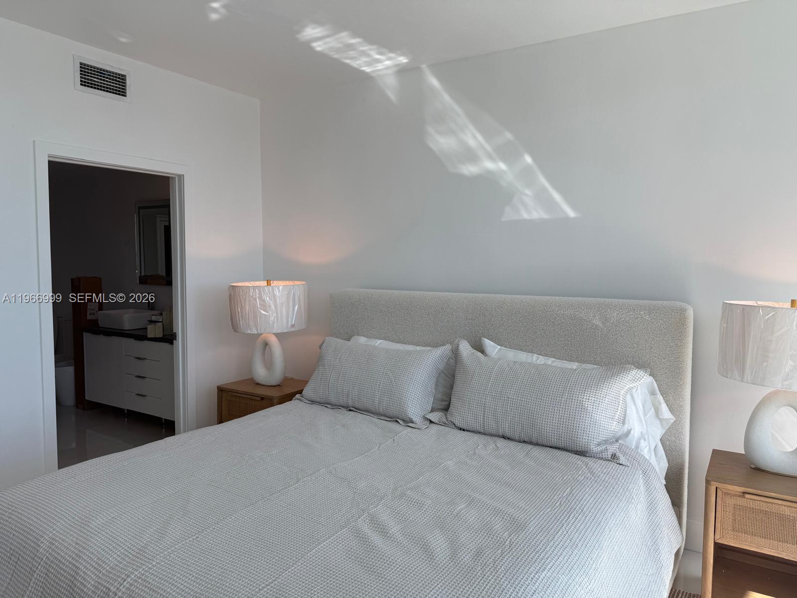 888 Biscayne Blvd #3101, Miami FL 33132