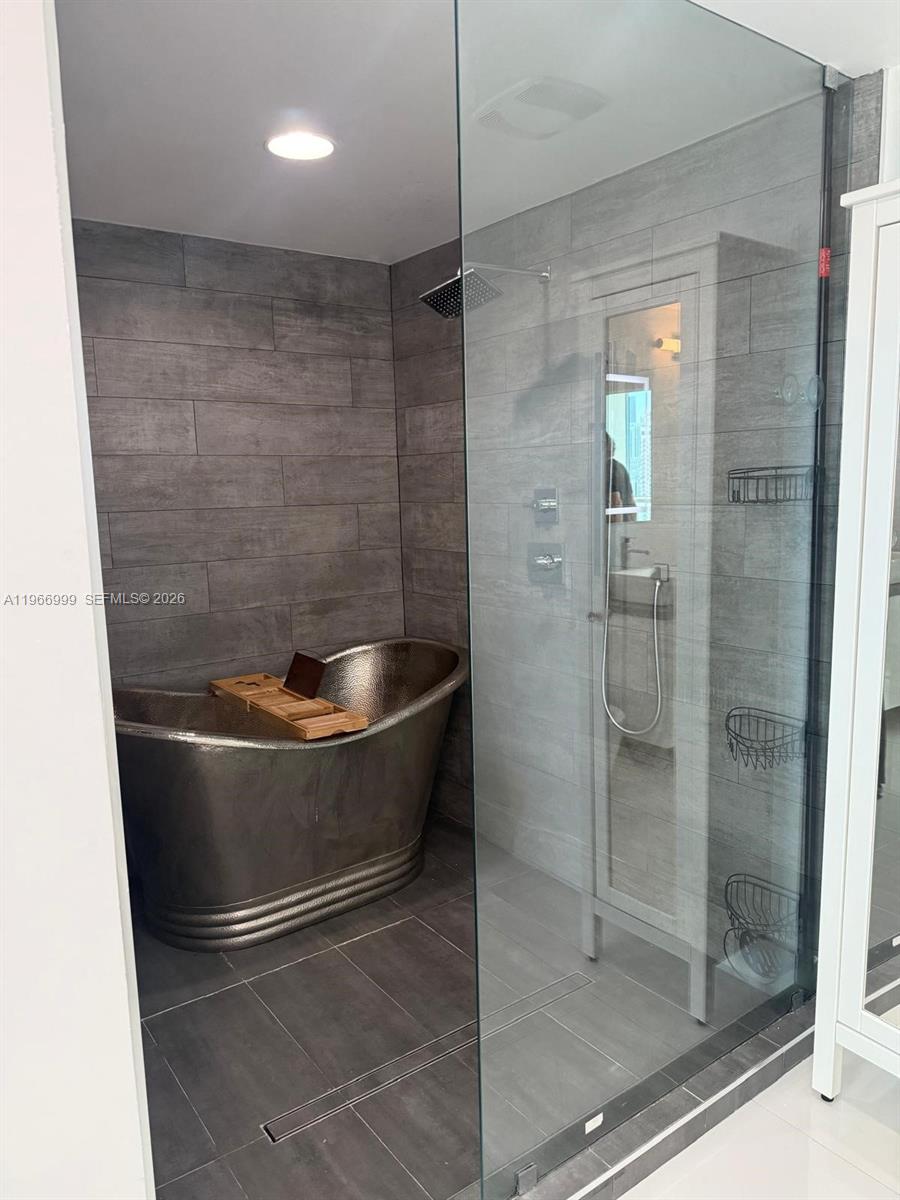 888 Biscayne Blvd #3101, Miami FL 33132