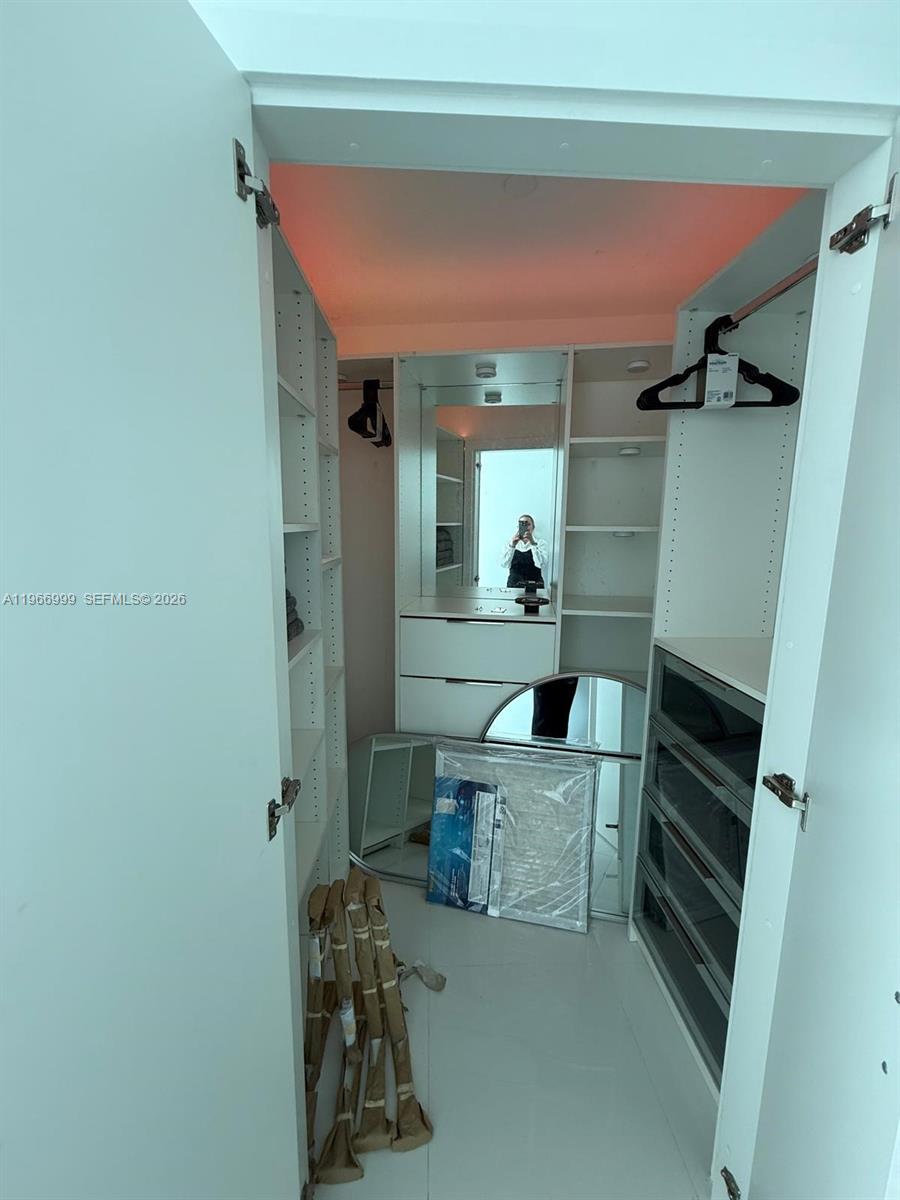 888 Biscayne Blvd #3101, Miami FL 33132