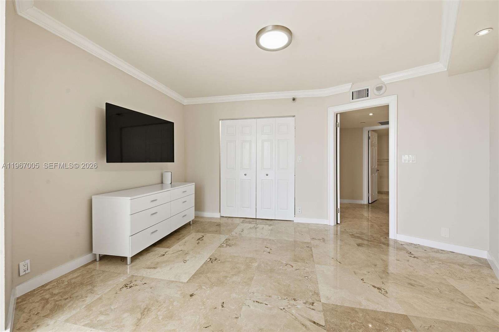 3530 Mystic Pointe Dr #1212, Aventura FL 33180