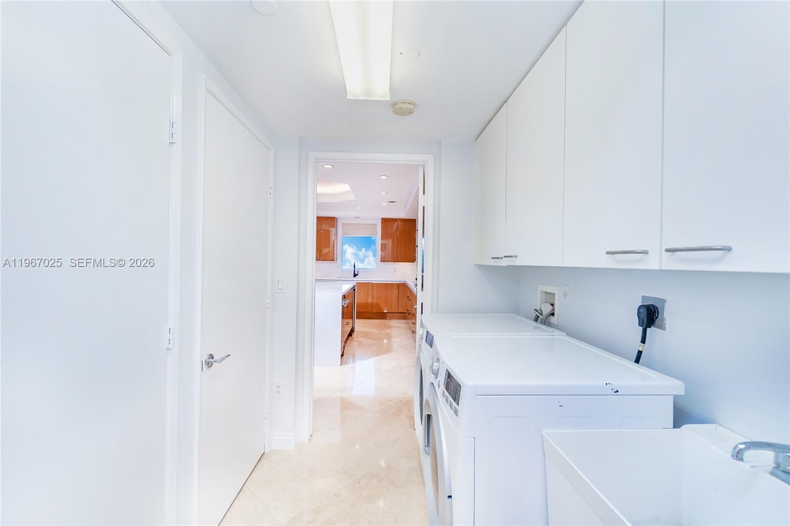 791 Crandon Blvd #507, Key Biscayne FL 33149