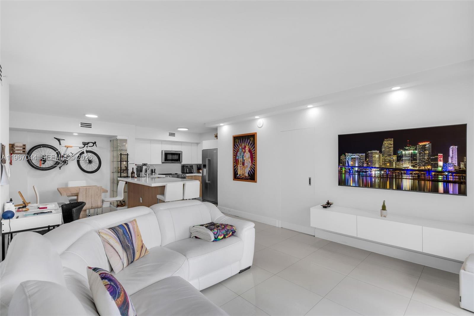 1155 Brickell Bay Dr #303, Miami FL 33131