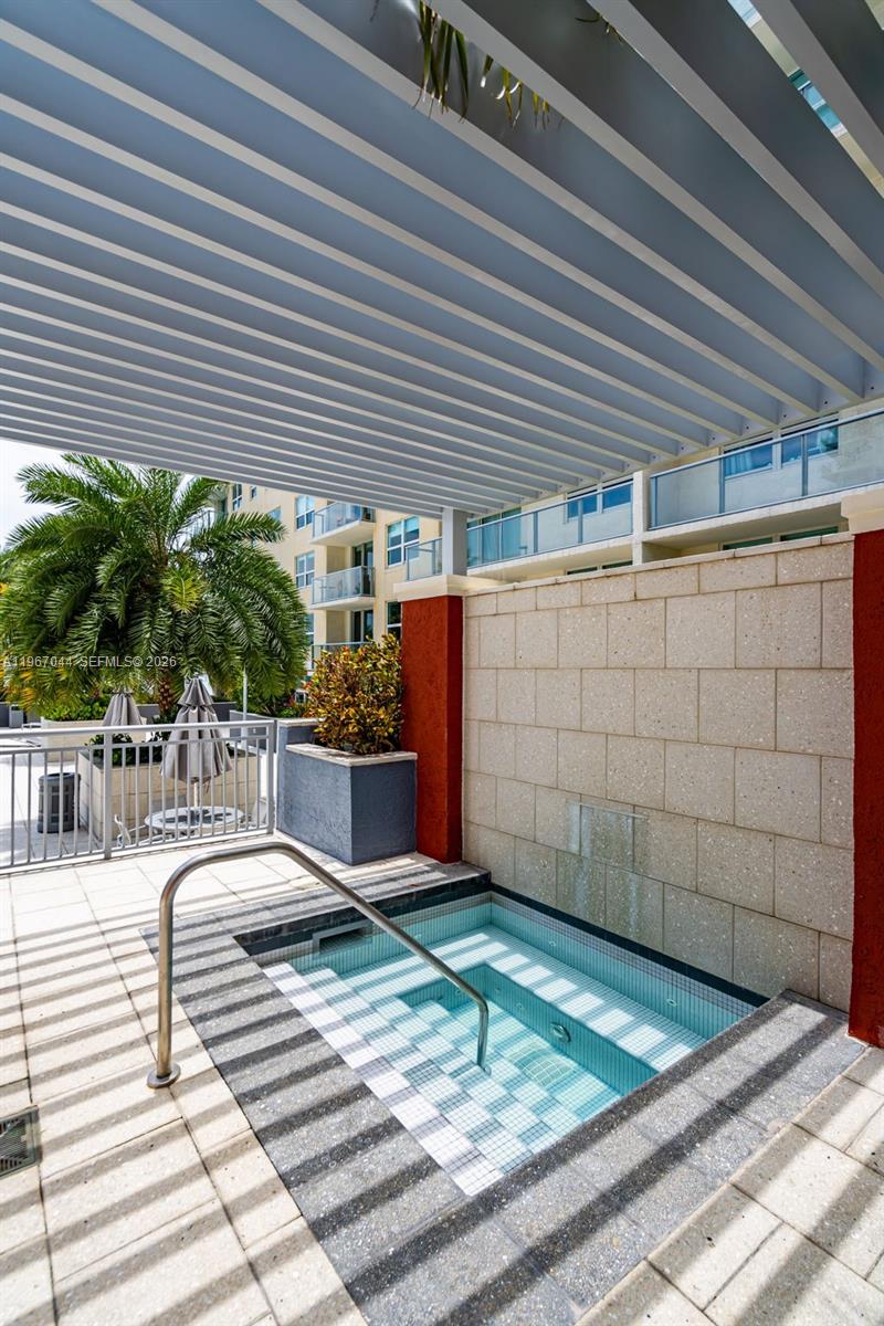 1155 Brickell Bay Dr #303, Miami FL 33131