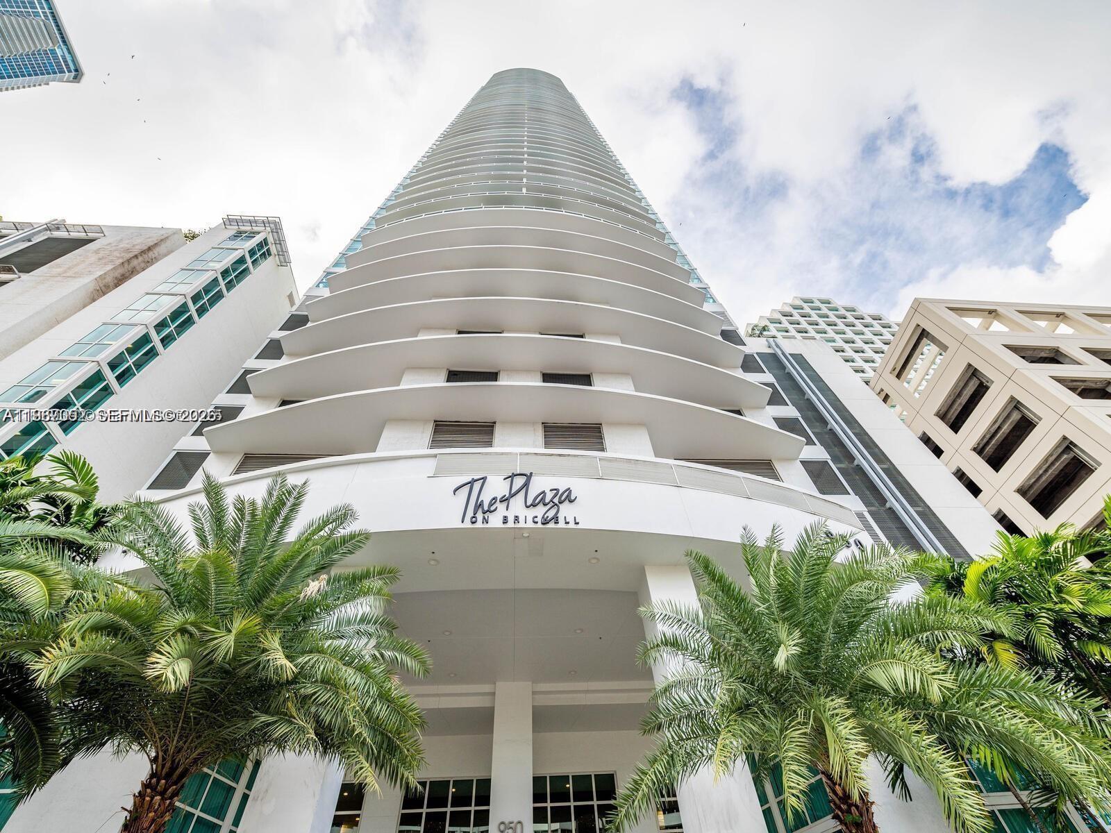 950 Brickell Bay Dr #5209, Miami FL 33131