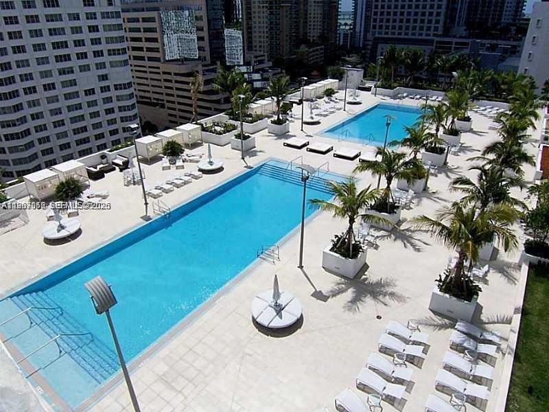 950 Brickell Bay Dr #5209, Miami FL 33131