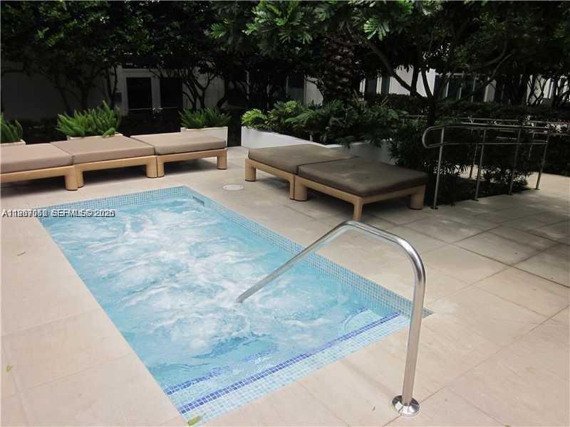 950 Brickell Bay Dr #5209, Miami FL 33131