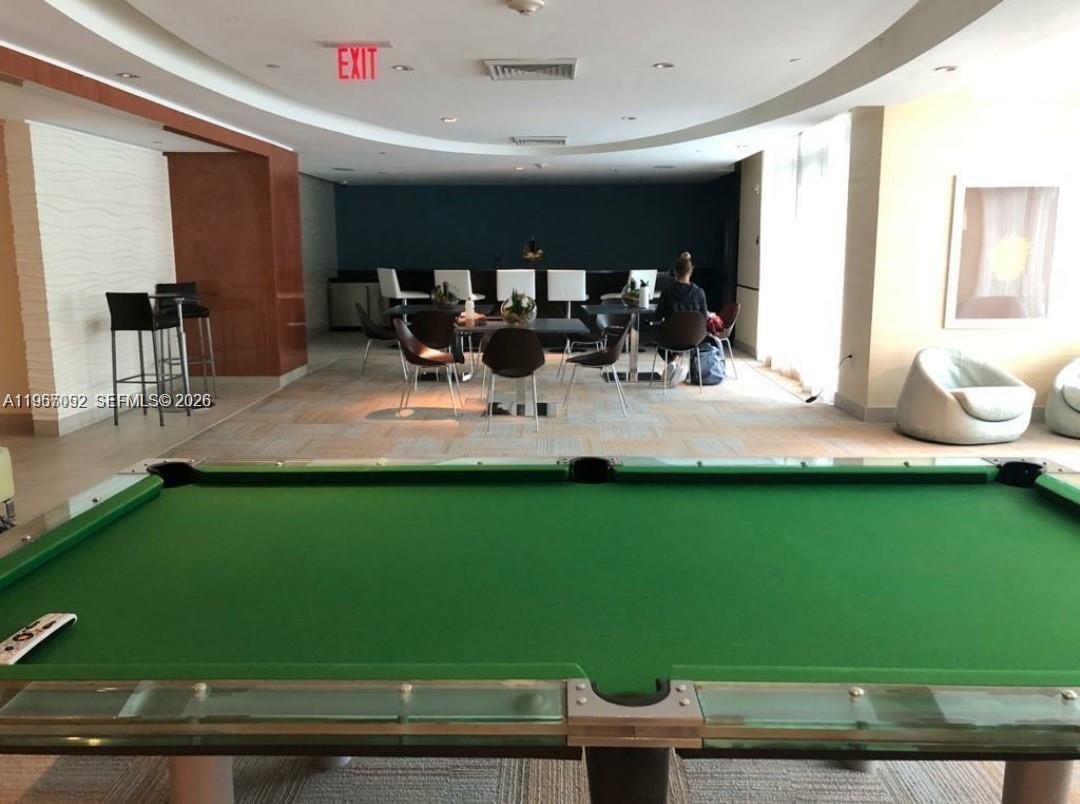 950 Brickell Bay Dr #5209, Miami FL 33131
