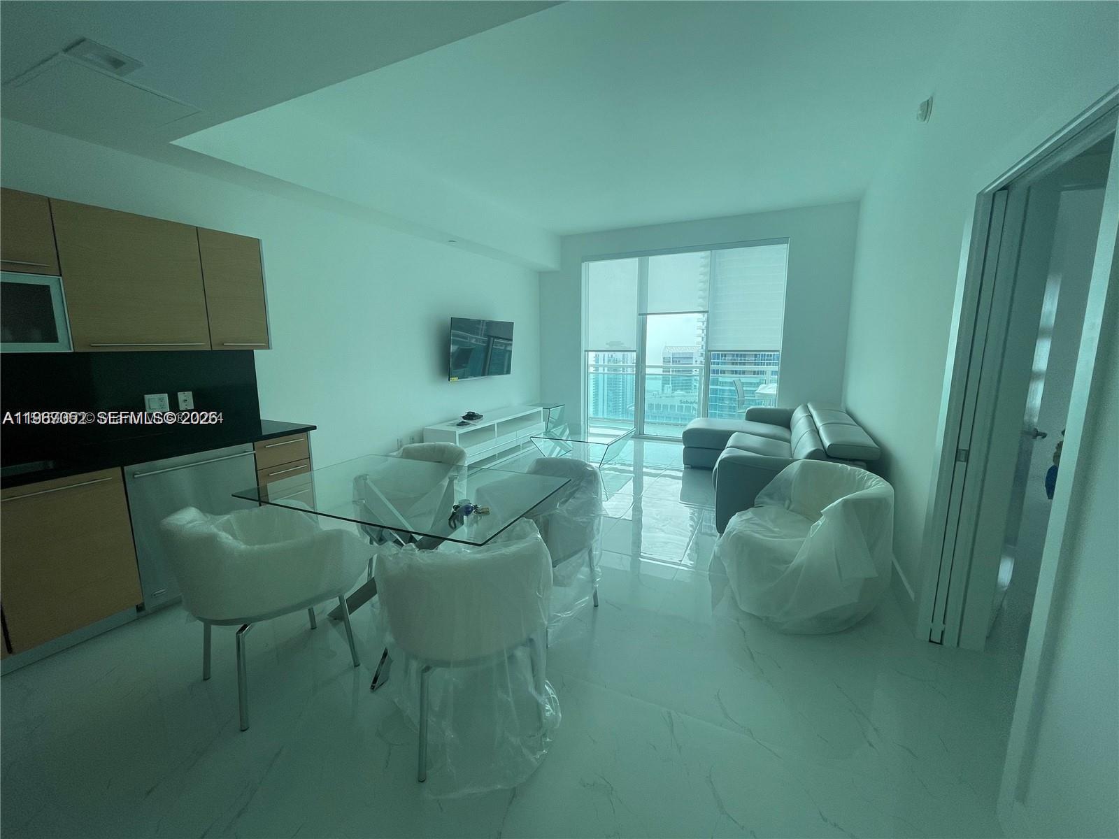 950 Brickell Bay Dr #5209, Miami FL 33131