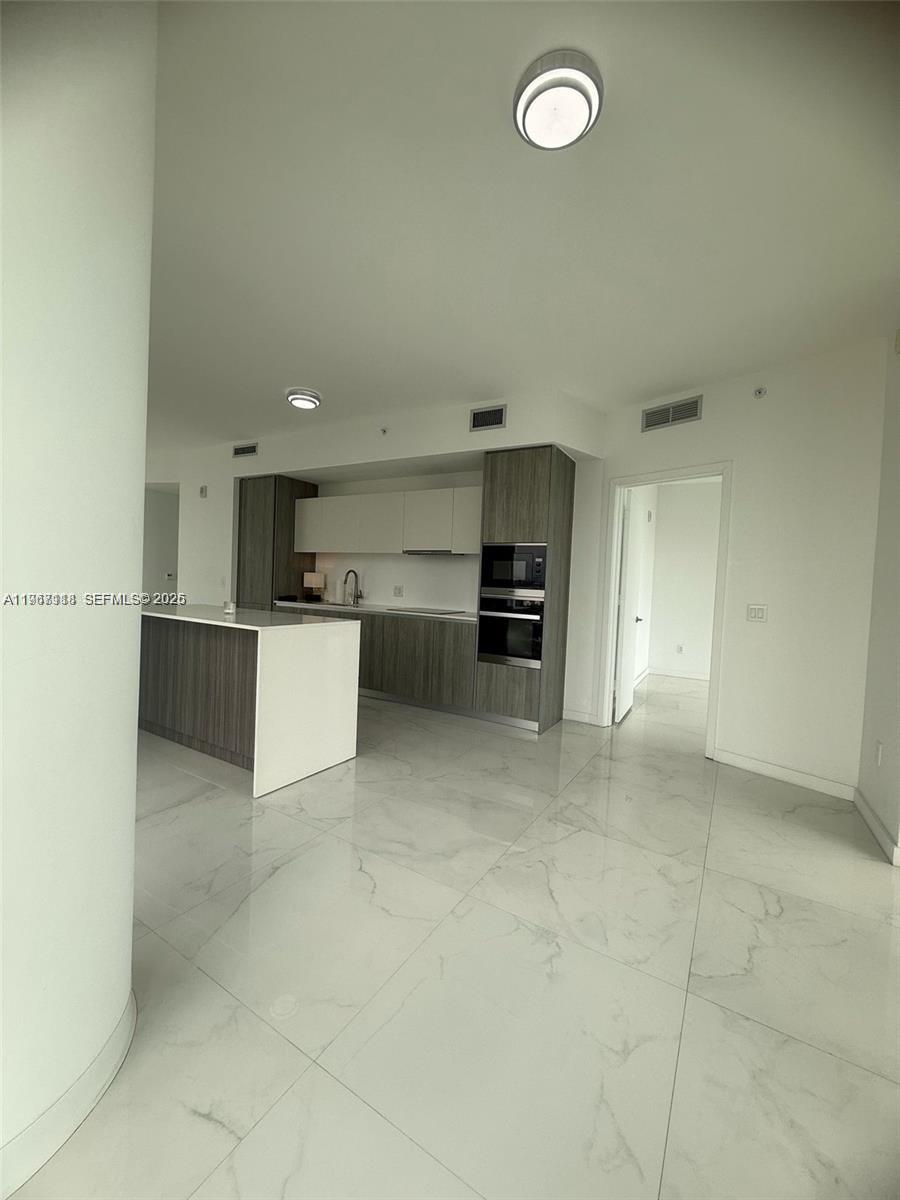 2900 NE 7th Ave #2709, Miami FL 33137