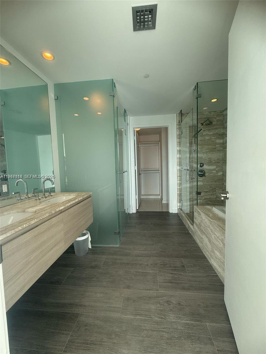 2900 NE 7th Ave #2709, Miami FL 33137