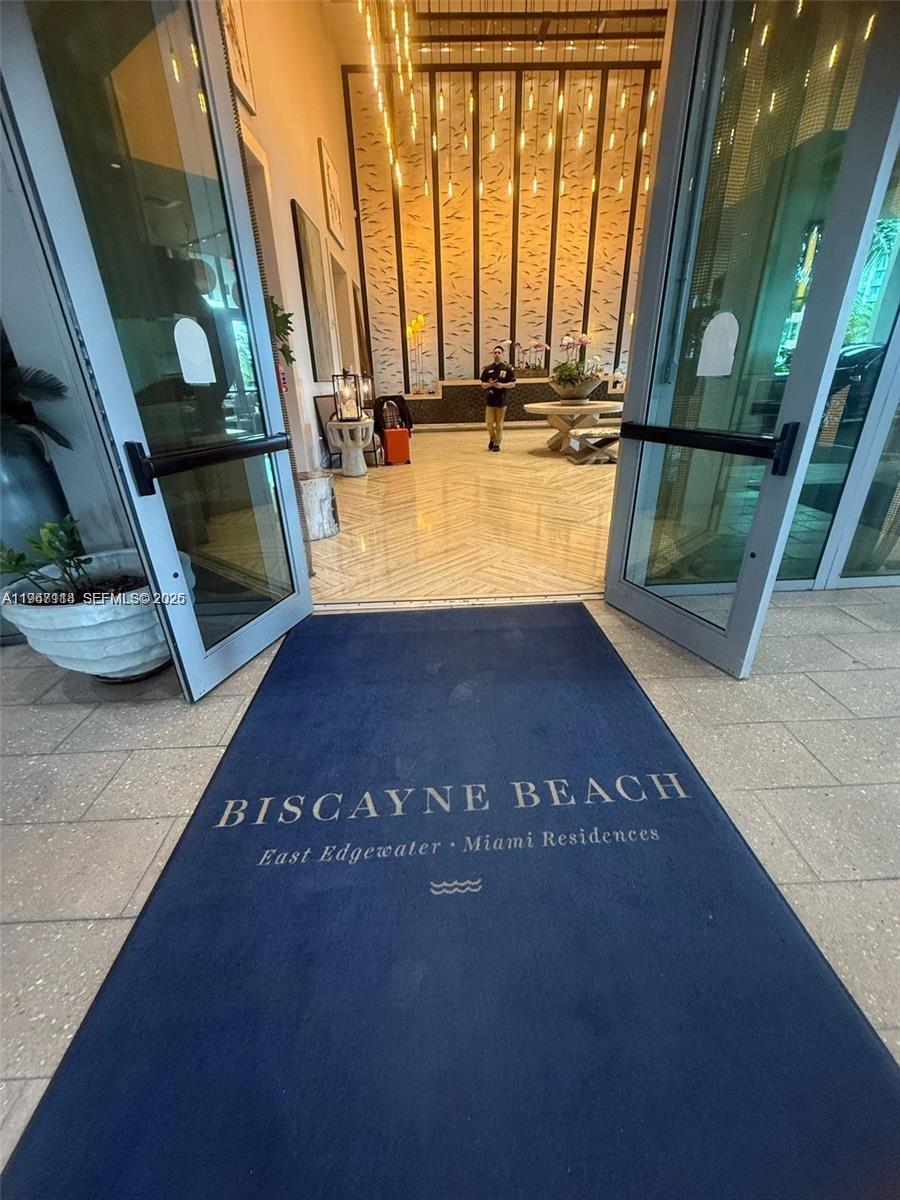 2900 NE 7th Ave #2709, Miami FL 33137
