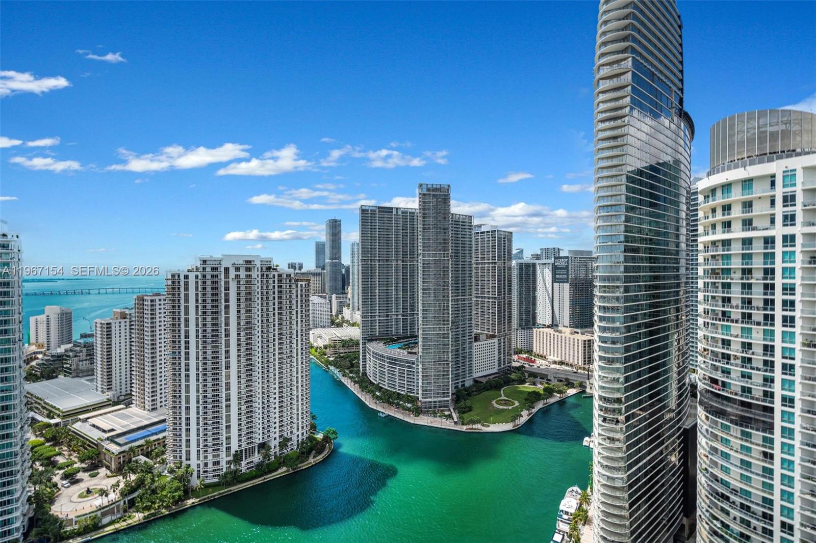 325 S Biscayne Blvd #4115, Miami FL 33131