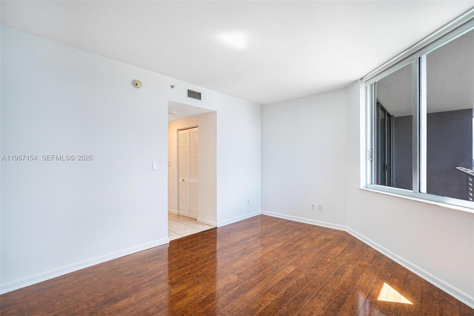 325 S Biscayne Blvd #4115, Miami FL 33131