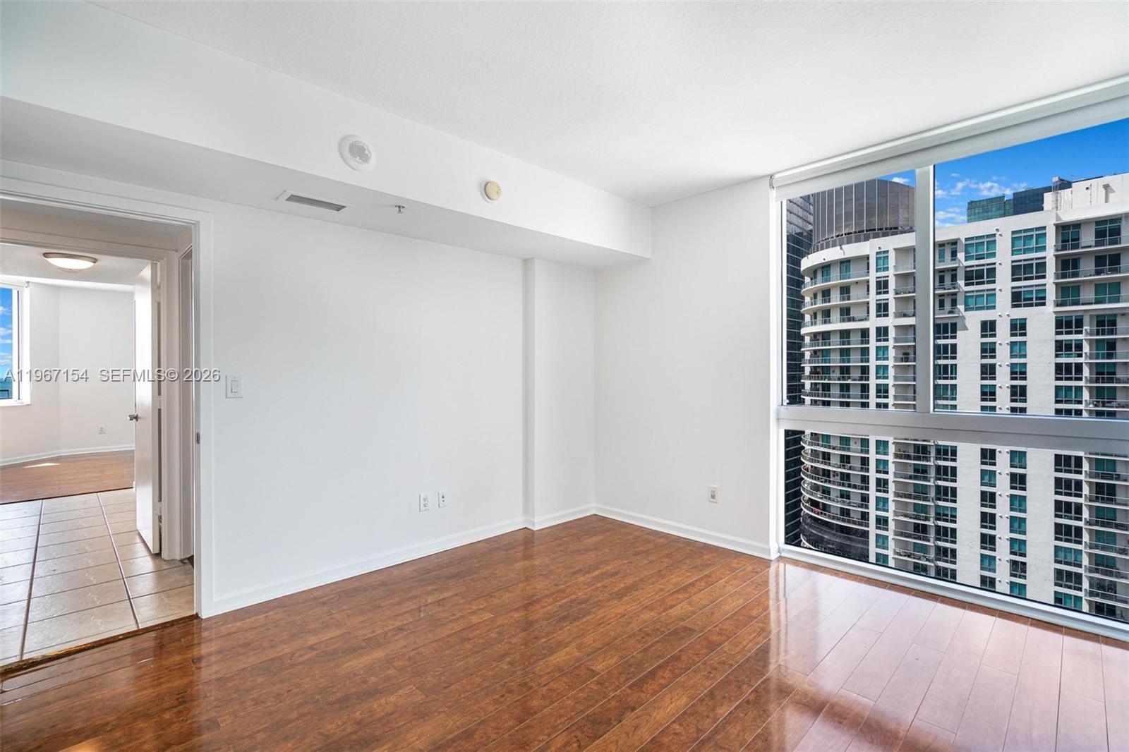 325 S Biscayne Blvd #4115, Miami FL 33131