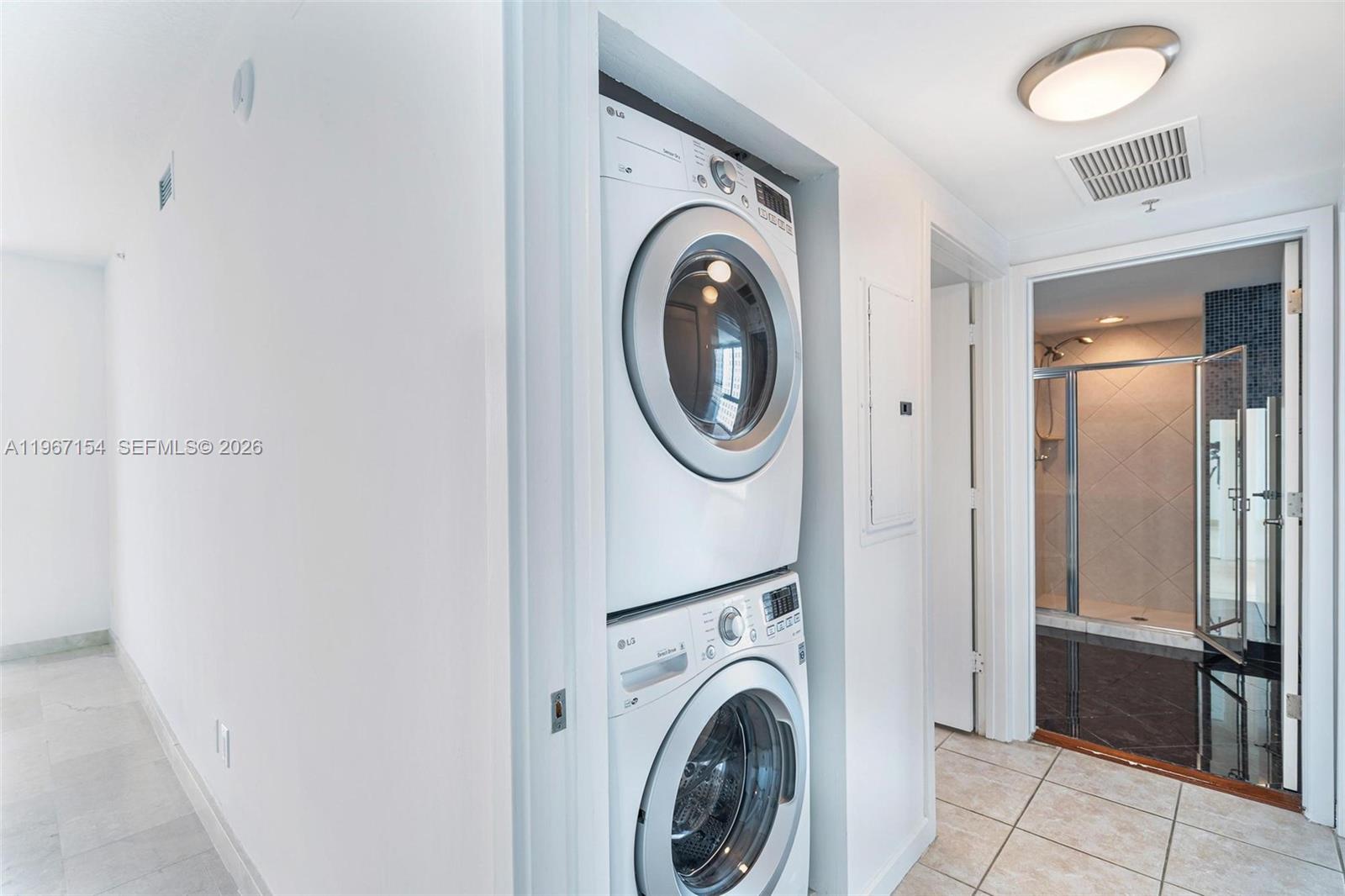 325 S Biscayne Blvd #4115, Miami FL 33131