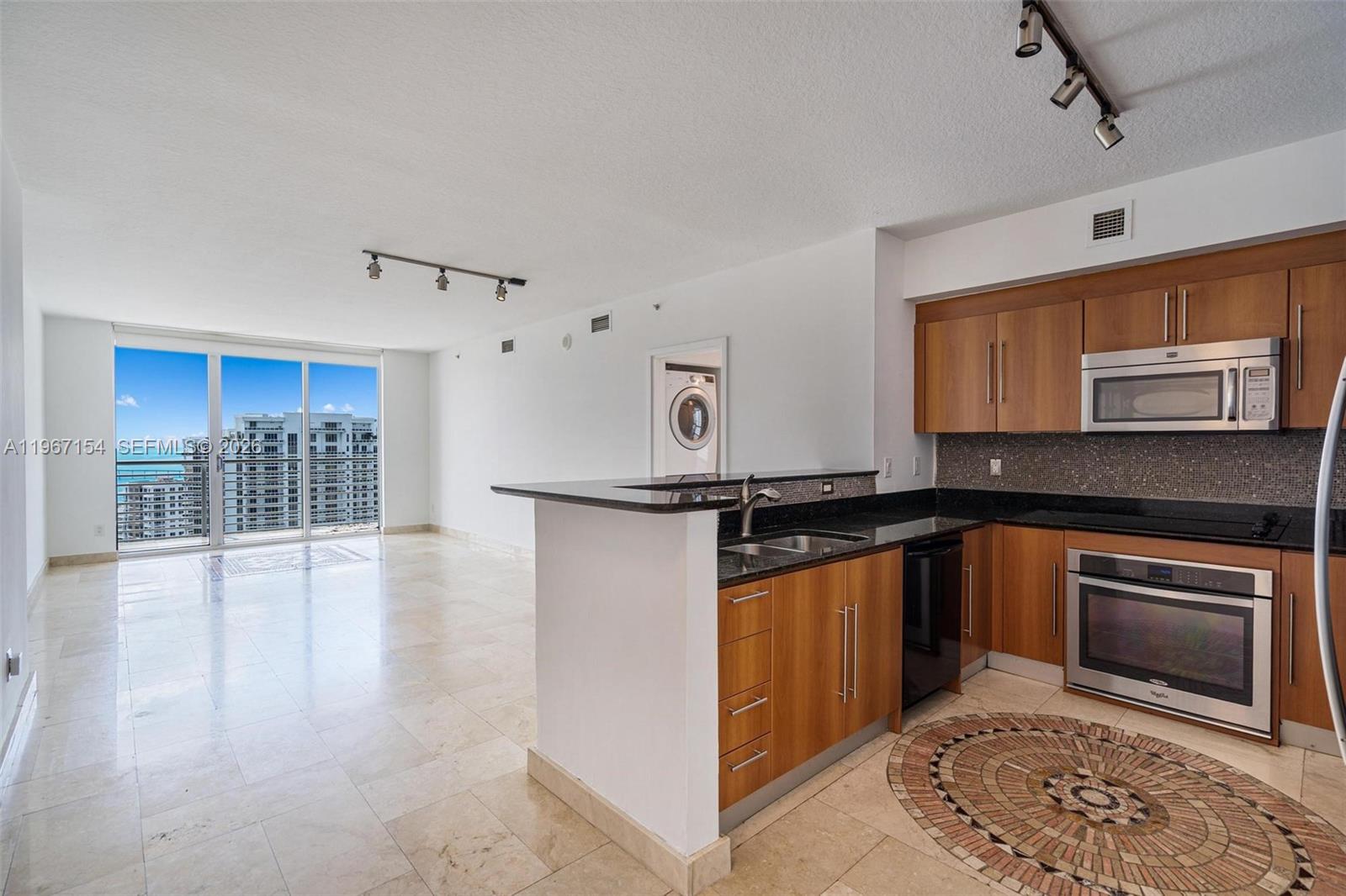 325 S Biscayne Blvd #4115, Miami FL 33131