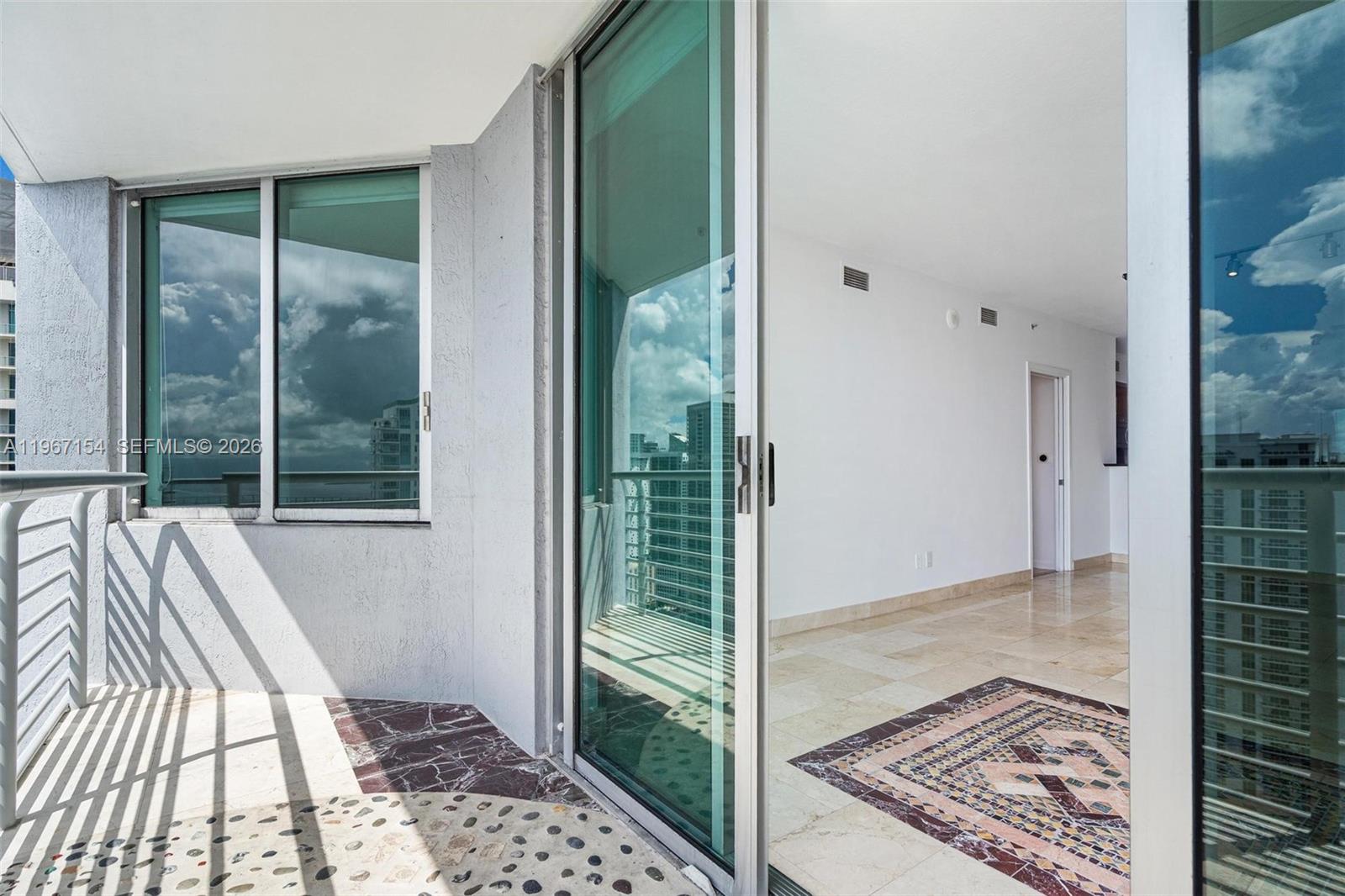 325 S Biscayne Blvd #4115, Miami FL 33131