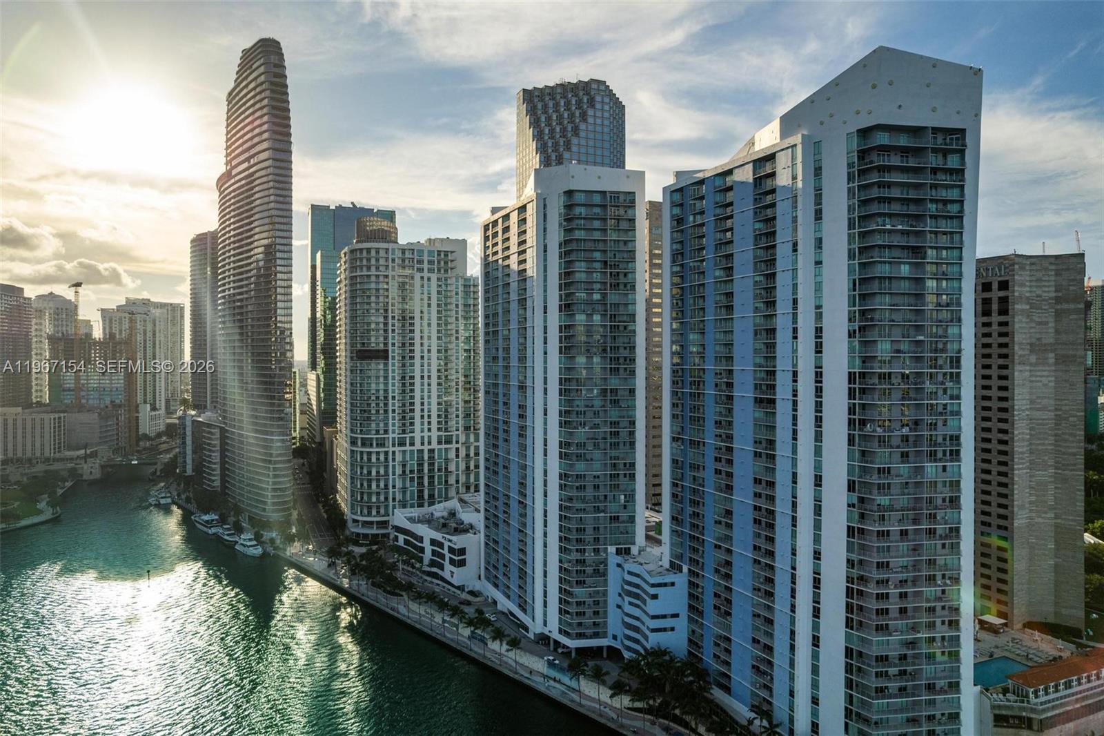 325 S Biscayne Blvd #4115, Miami FL 33131