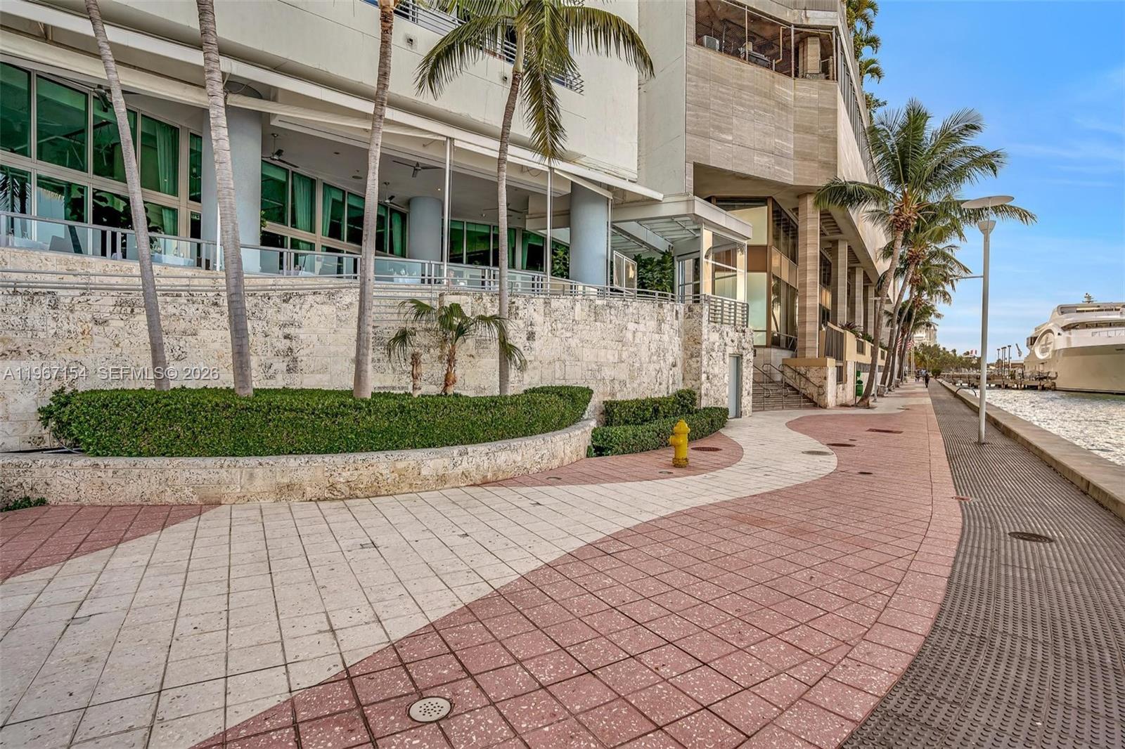 325 S Biscayne Blvd #4115, Miami FL 33131
