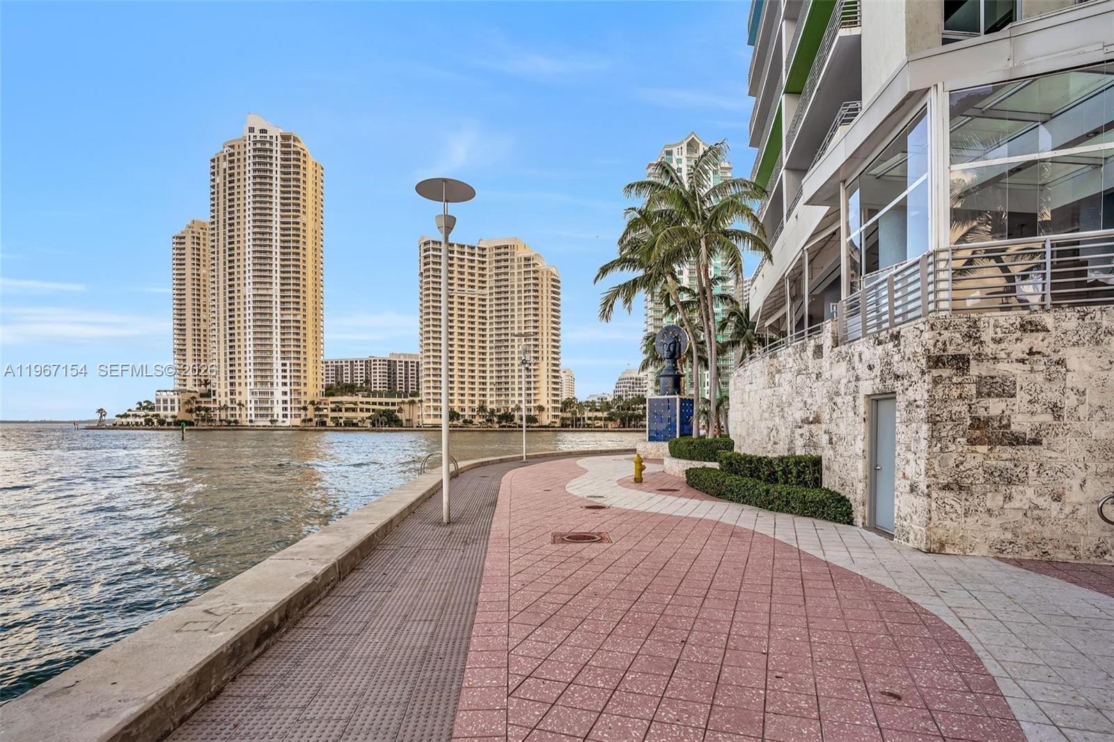 325 S Biscayne Blvd #4115, Miami FL 33131