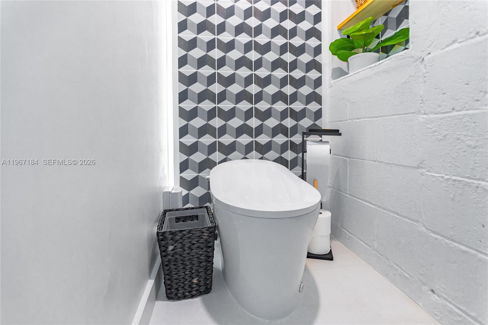 814 Monterey St, Coral Gables FL 33134