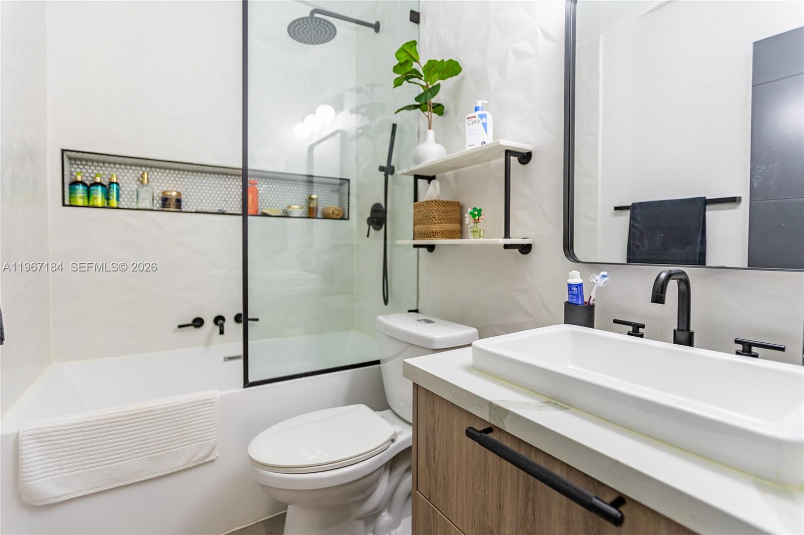 814 Monterey St, Coral Gables FL 33134