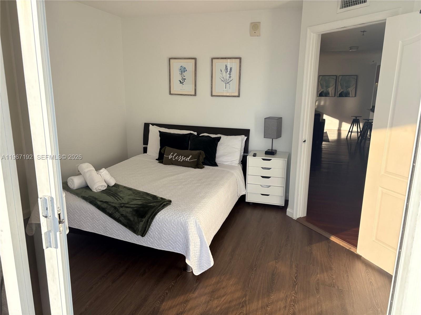 1200 Brickell Bay Dr #3923, Miami FL 33131