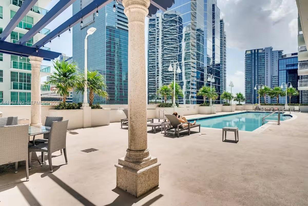 1200 Brickell Bay Dr #3923, Miami FL 33131