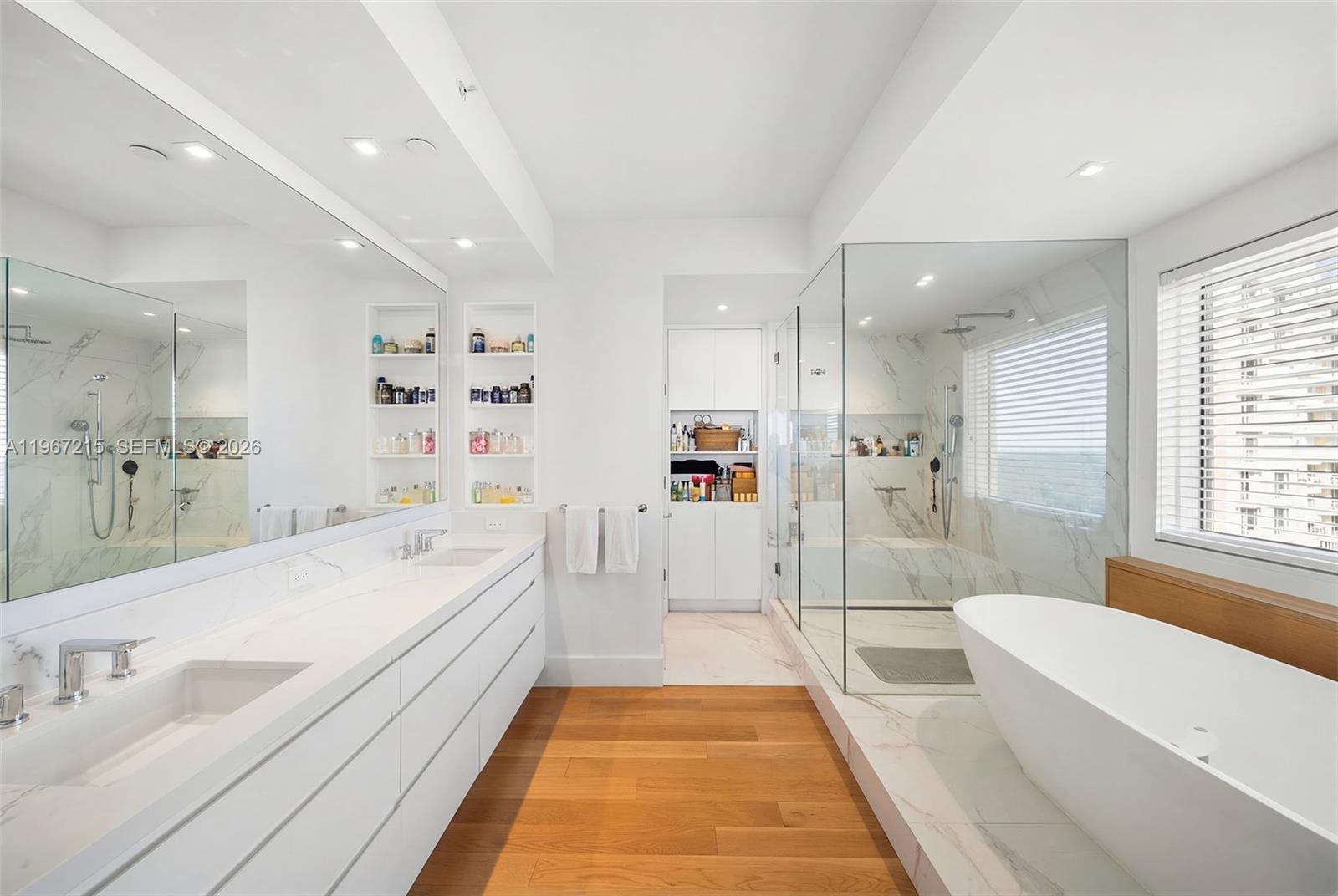 789 Crandon Blvd #1001, Key Biscayne FL 33149