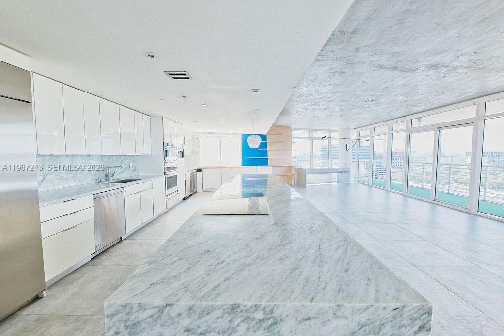 3250 NE 1st Ave #1115, Miami FL 33137