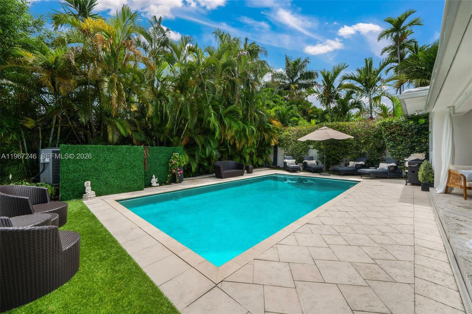 736 W 51 st, Miami Beach FL 33140