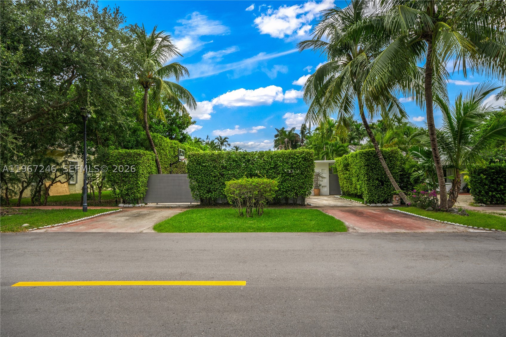 736 W 51 st, Miami Beach FL 33140