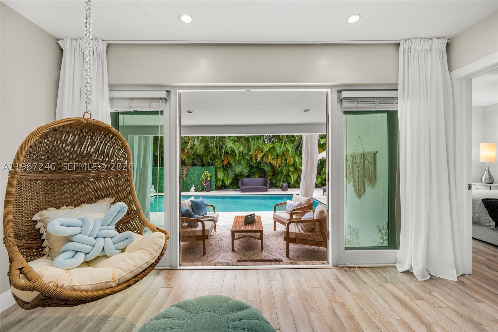 736 W 51 st, Miami Beach FL 33140