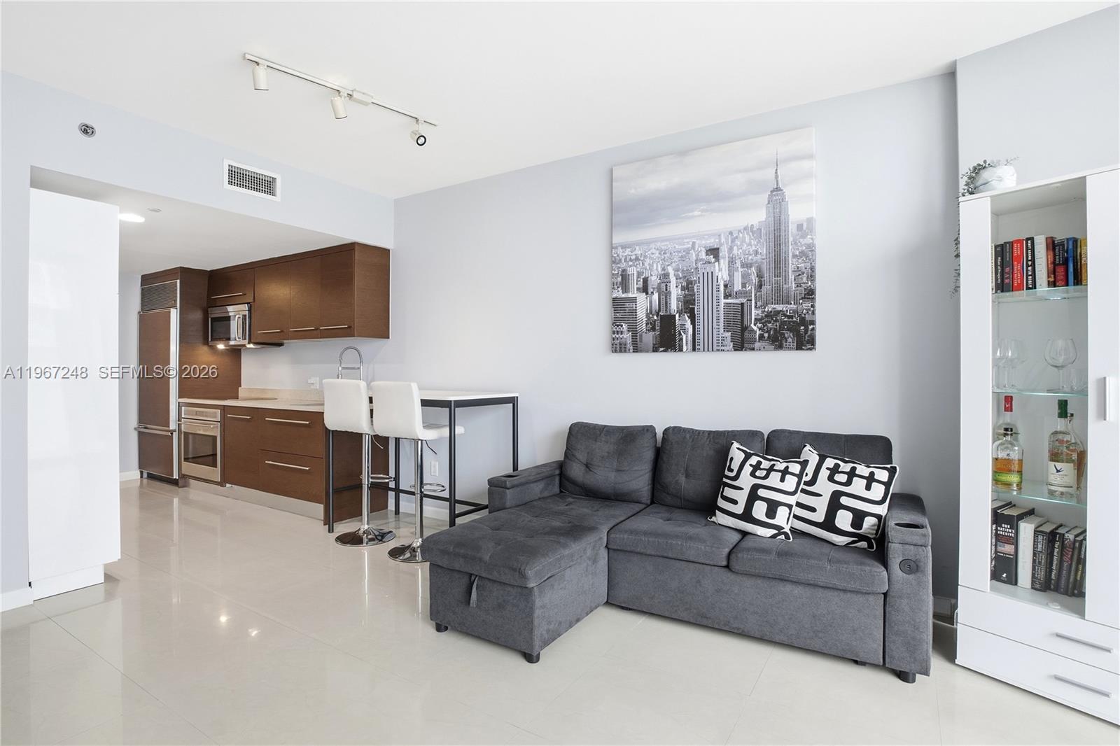 495 Brickell Ave #1608, Miami FL 33131